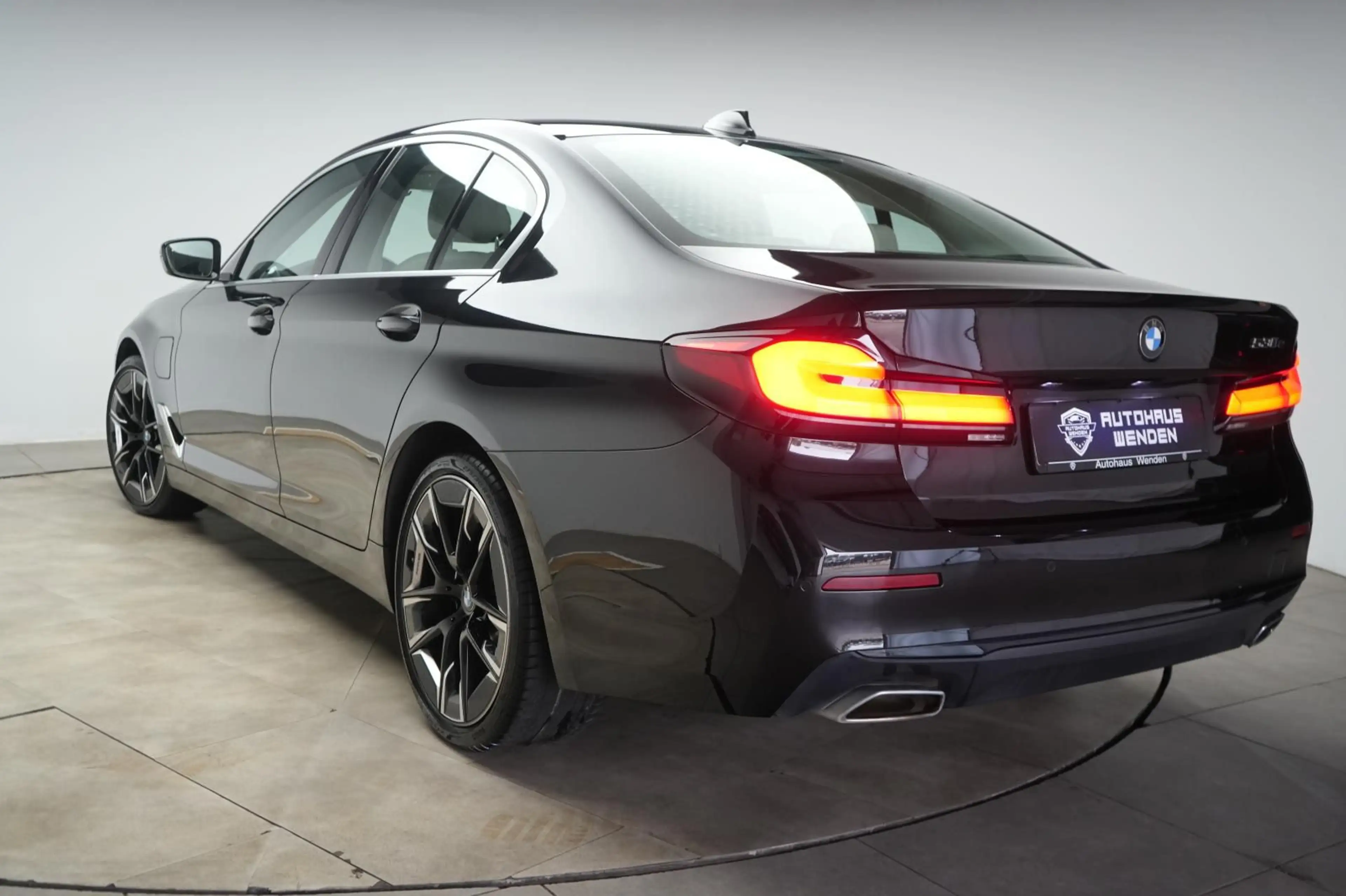 BMW 530 e M Sportlenkrad Leder/ACC/Virtual/CarPlay/ — photo 8