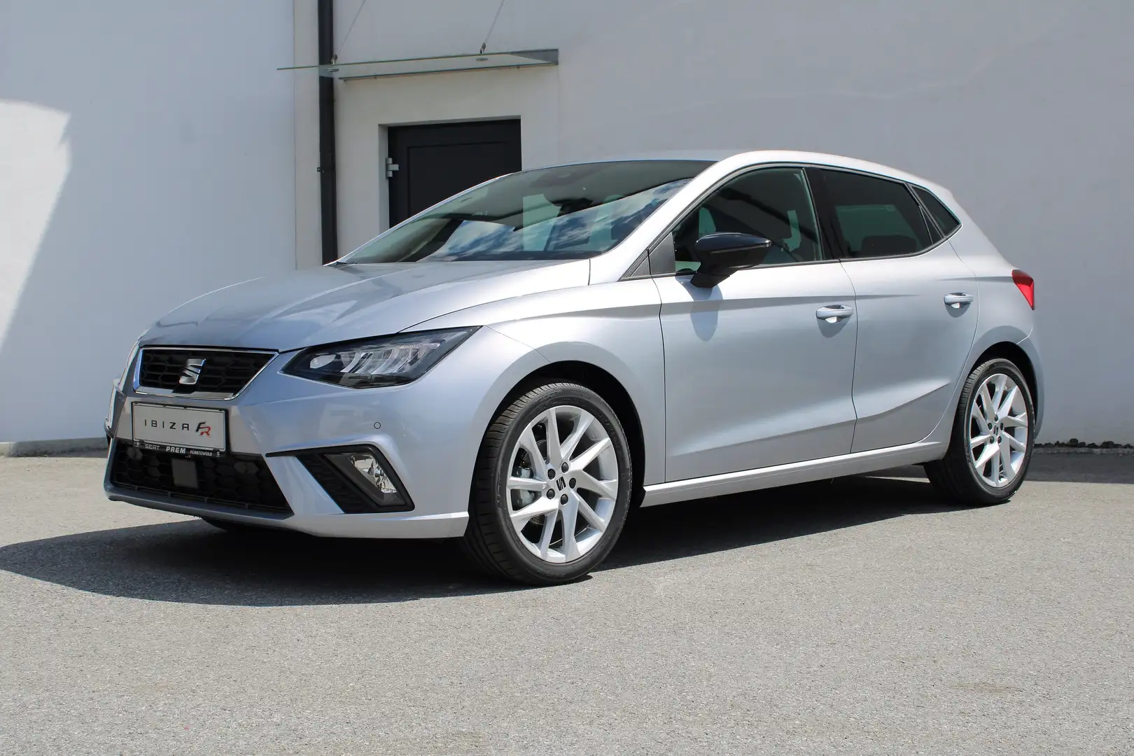 SEAT Ibiza FR 1,0 TSI mit perfekter Mehrausstattung! Zilver - 2