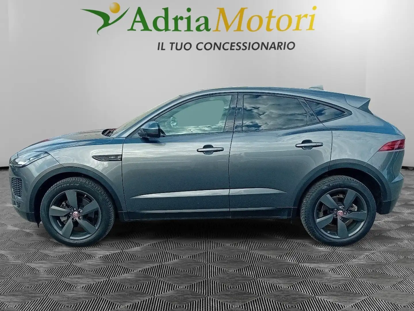 Jaguar E-Pace E-Pace 2.0D 150 CV Grigio - 2