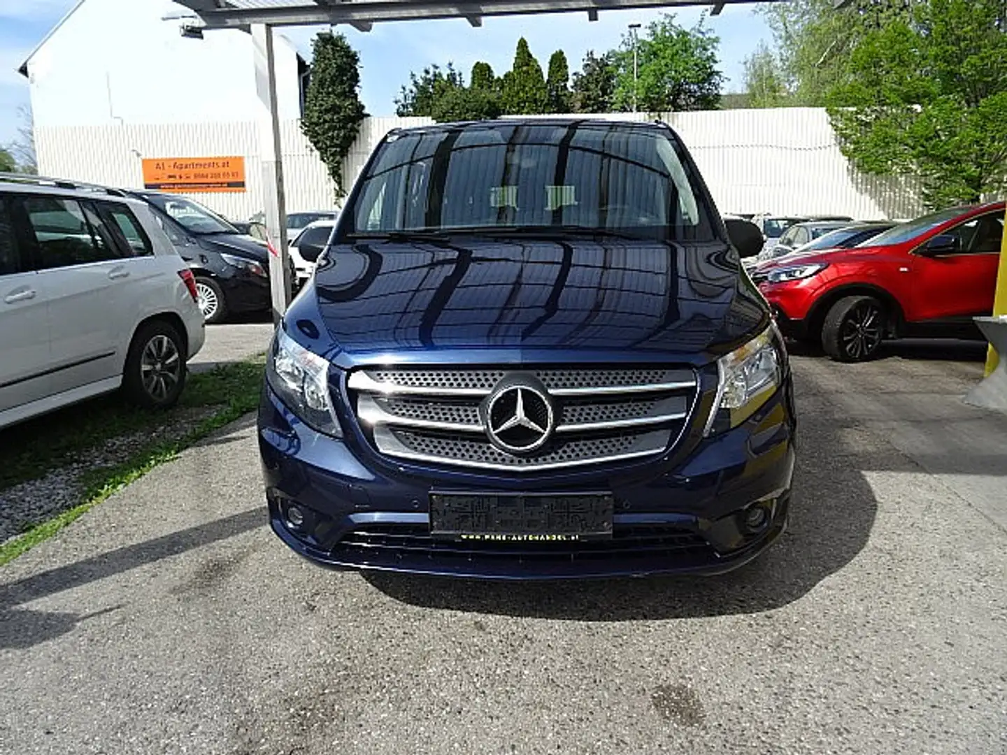 Mercedes-Benz Vito 119 BlueTec 4x4 lang Blau - 1