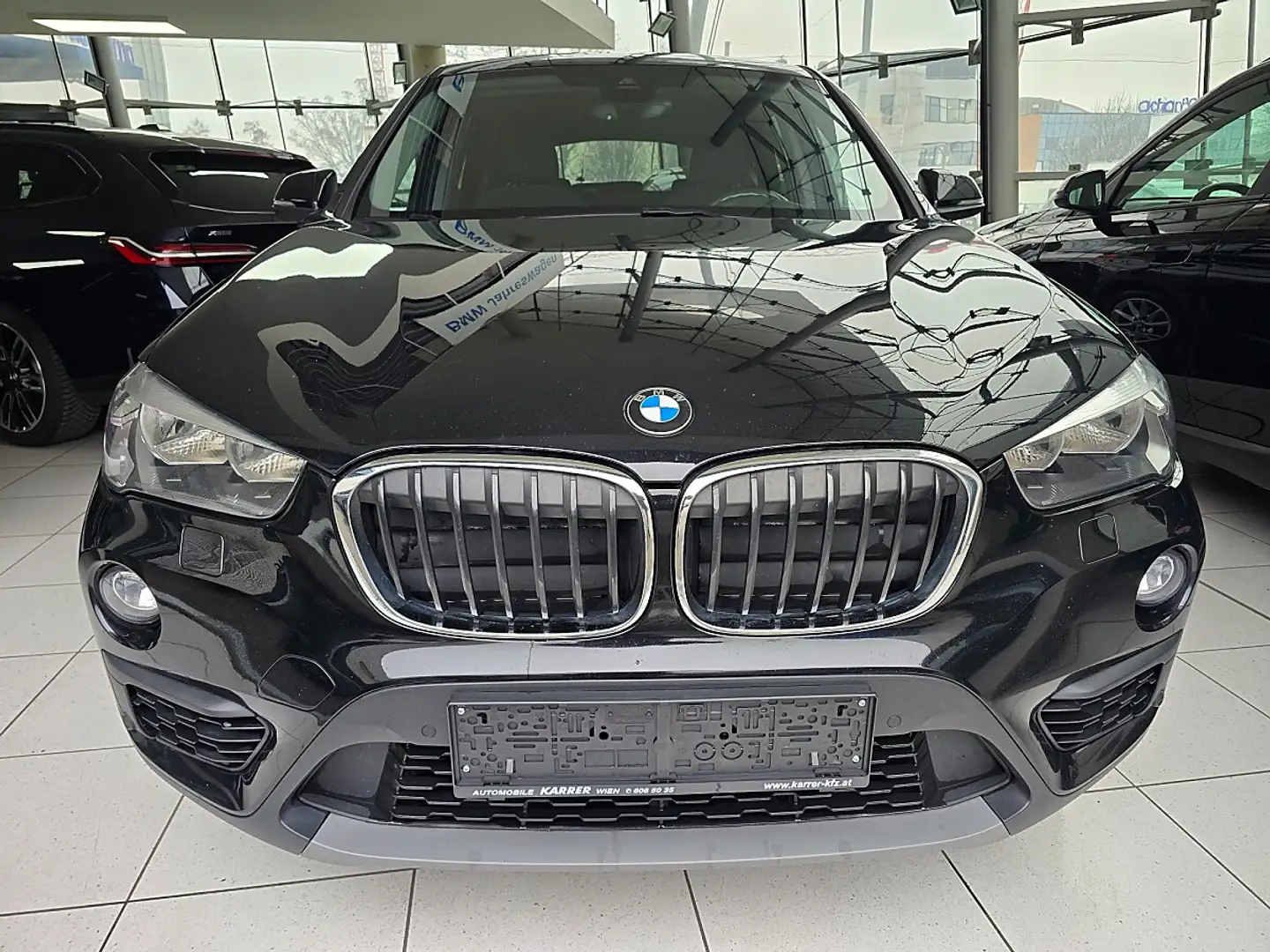 BMW X1 xDrive 20d Aut. Sportsitze/ M Lenkrad/HiFi/Navi Schwarz - 2