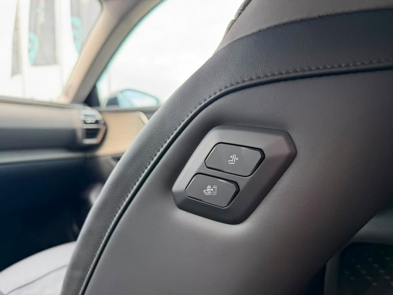 Citroen C5 X Hybrid 145PS 6G-DSG Plus *MASSAGE*LEDER* — photo 12