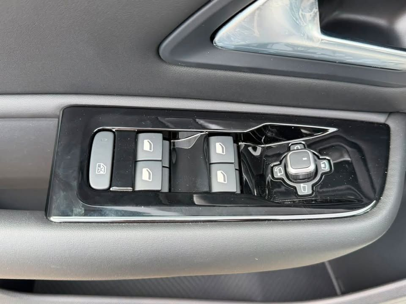 Citroen C5 X Hybrid 145PS 6G-DSG Plus *MASSAGE*LEDER* — photo 14