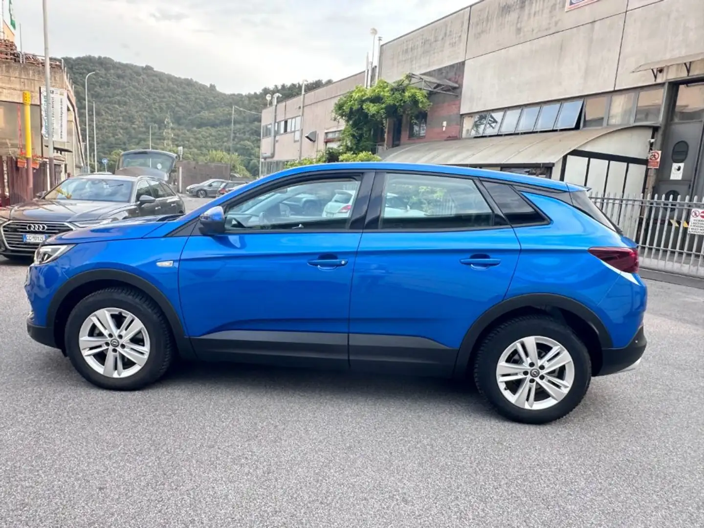 Opel Grandland X 1.5 diesel Ecotec aut. Business Elegance Bleu - 2
