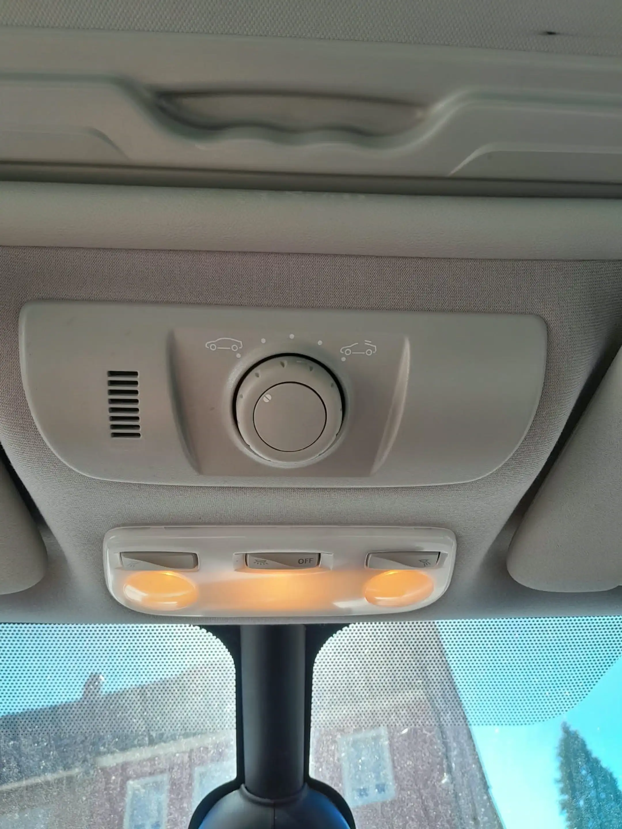 Renault Scenic Authentique 2.0dCi 150 FAP BOSE Edition Panoramada — photo 12