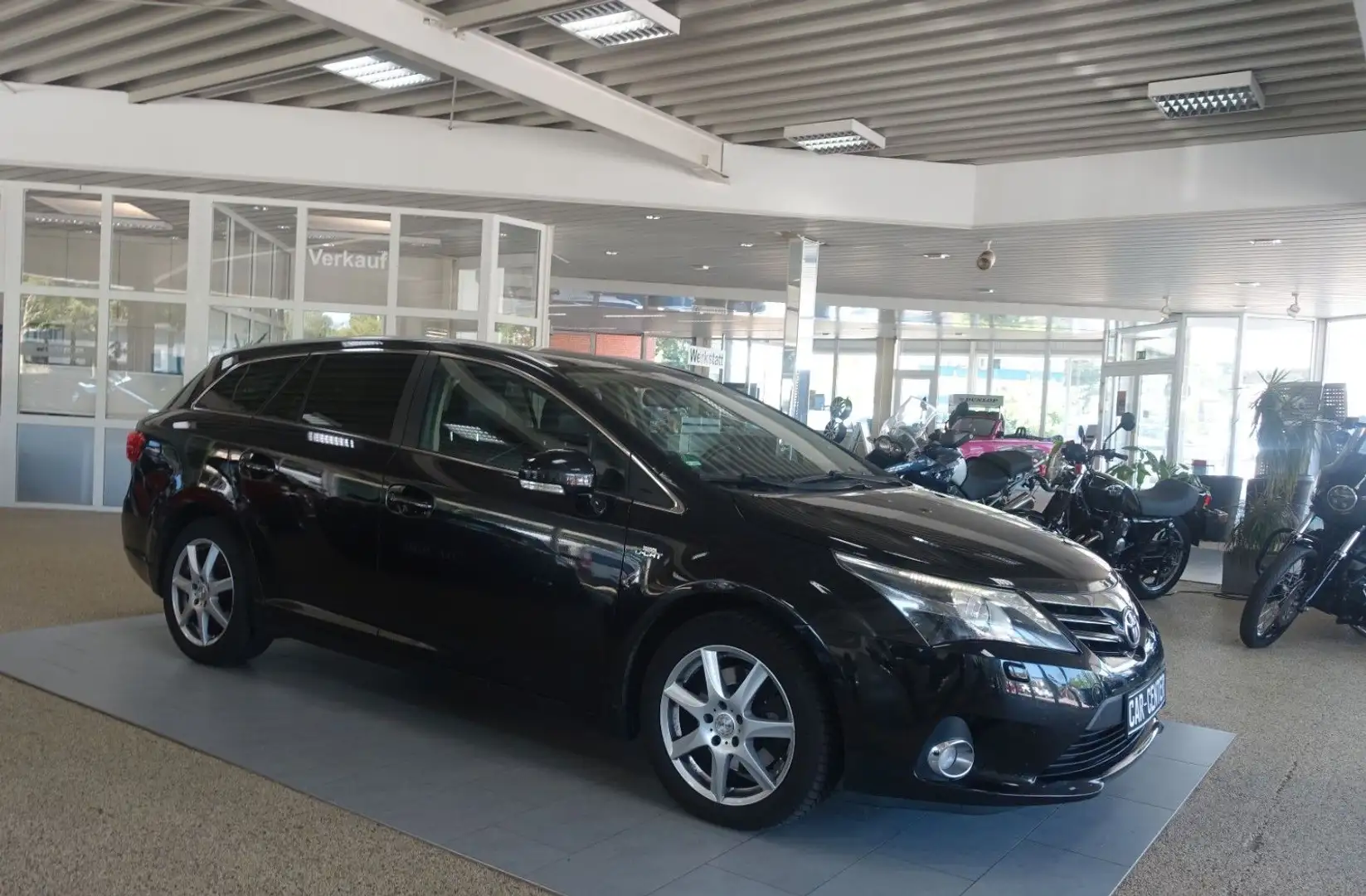 Toyota Avensis Kombi Executive Plus Paket Noir - 2