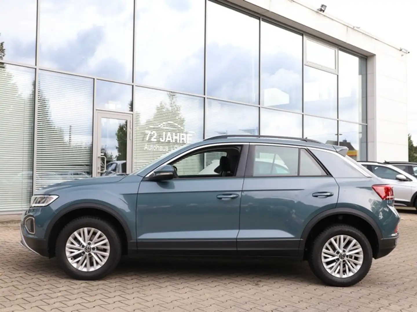 Volkswagen T-Roc 1.5TSi Life AHK Standheiz. NaviMedia LED Sitzhe... Bleu - 2