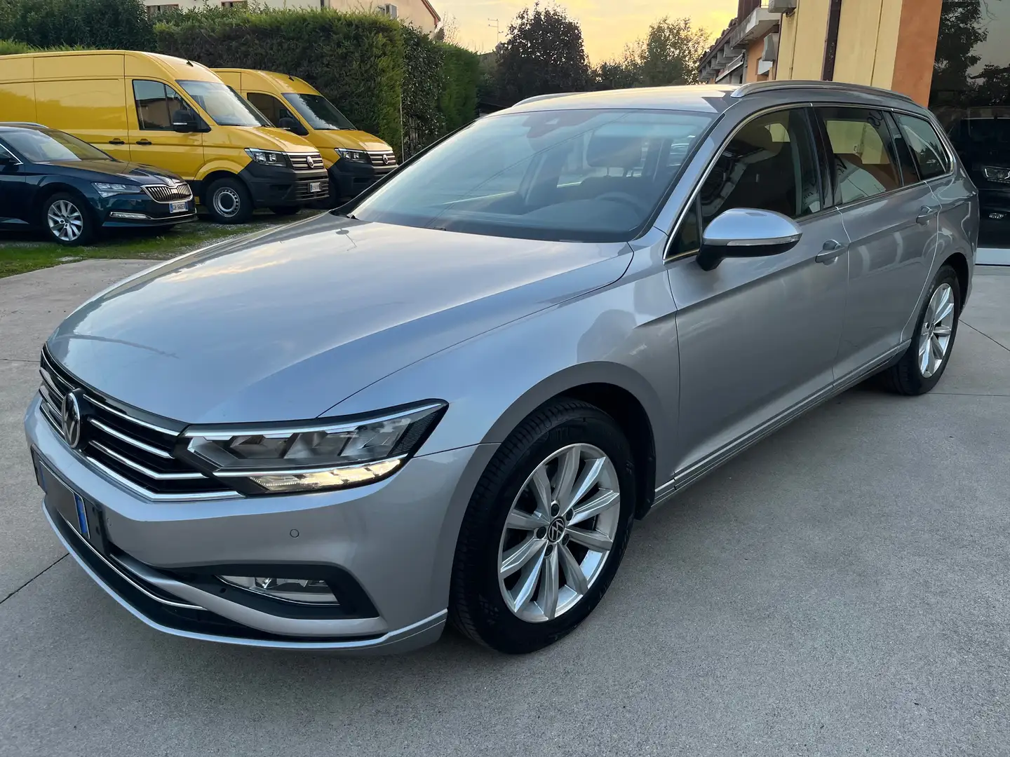 Volkswagen Passat Variant 2.0tdi Business 150cv MANUALE! TELECAMERA! KEYLES! Argento - 1