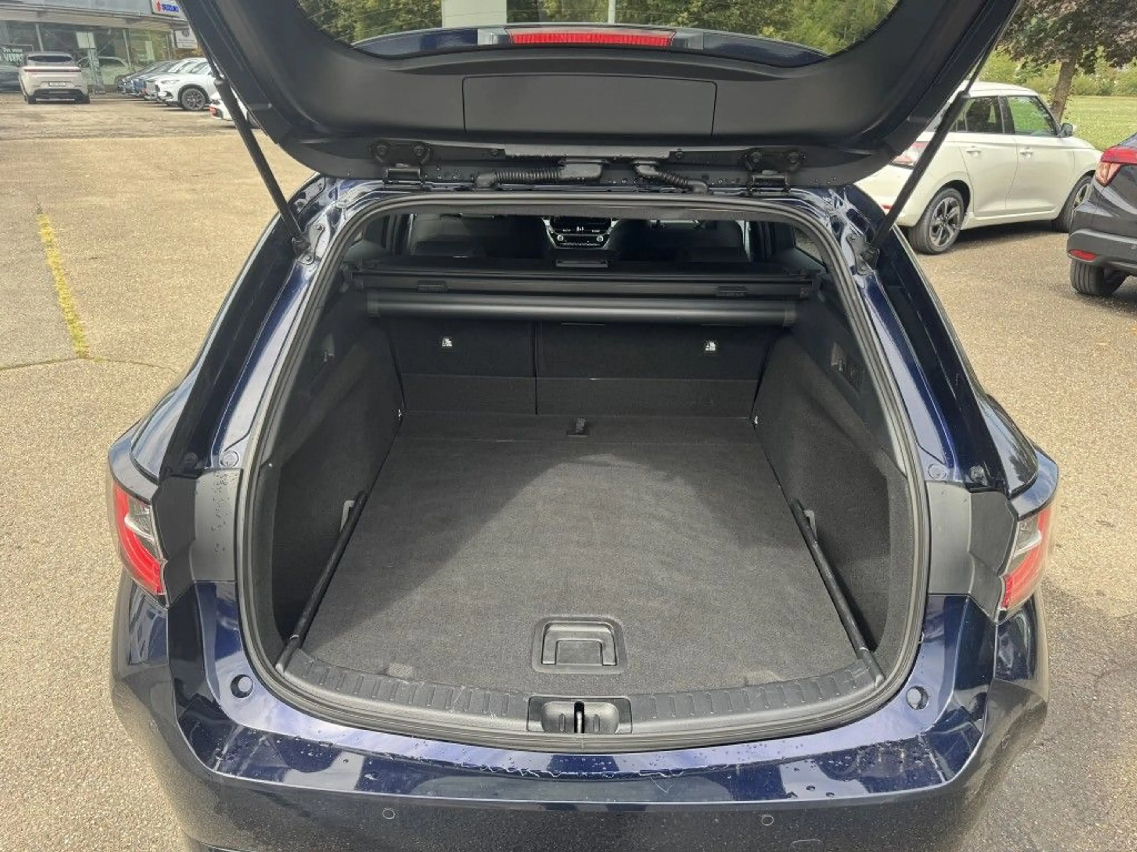 Suzuki Swace 1.8 Hybrid CVT Comfort+ — photo 6