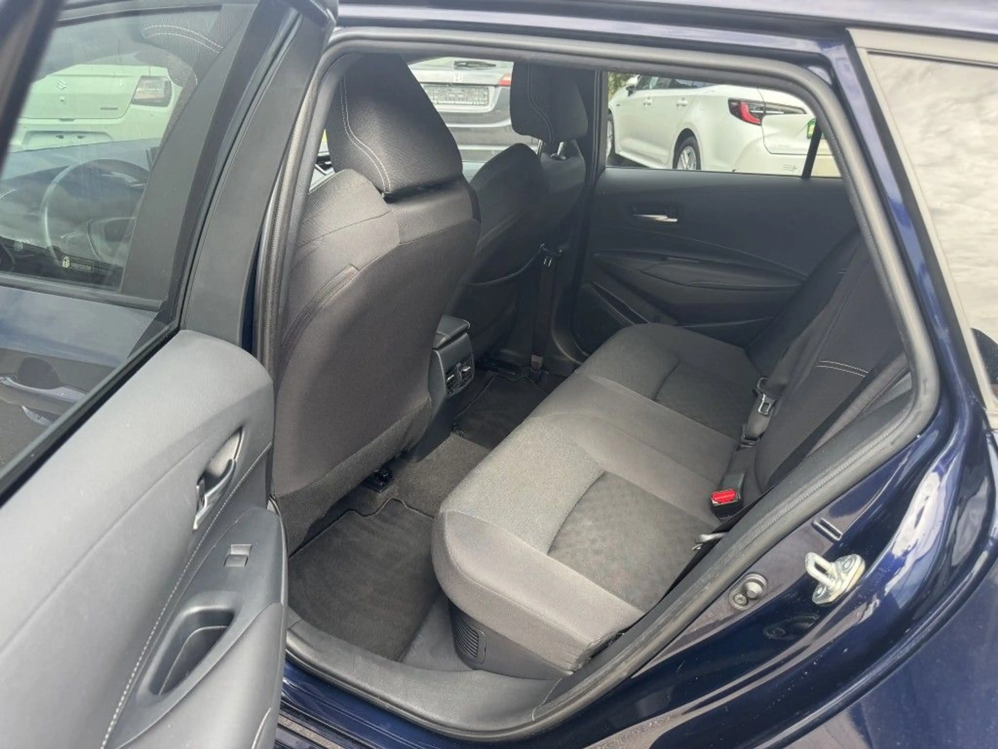 Suzuki Swace 1.8 Hybrid CVT Comfort+ — photo 14