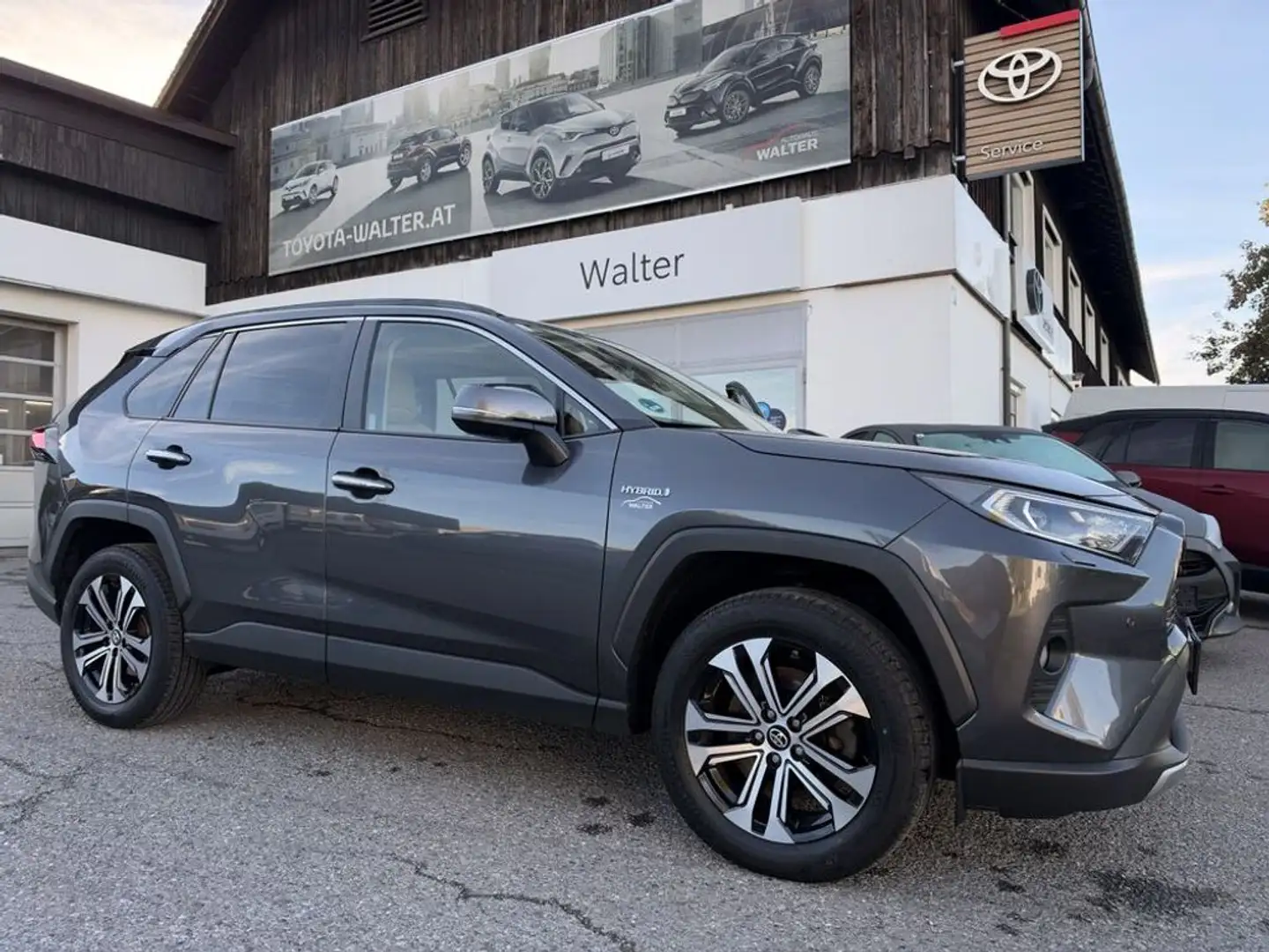 Toyota Sonstige Vip Hybrid 4x4 Grau - 1