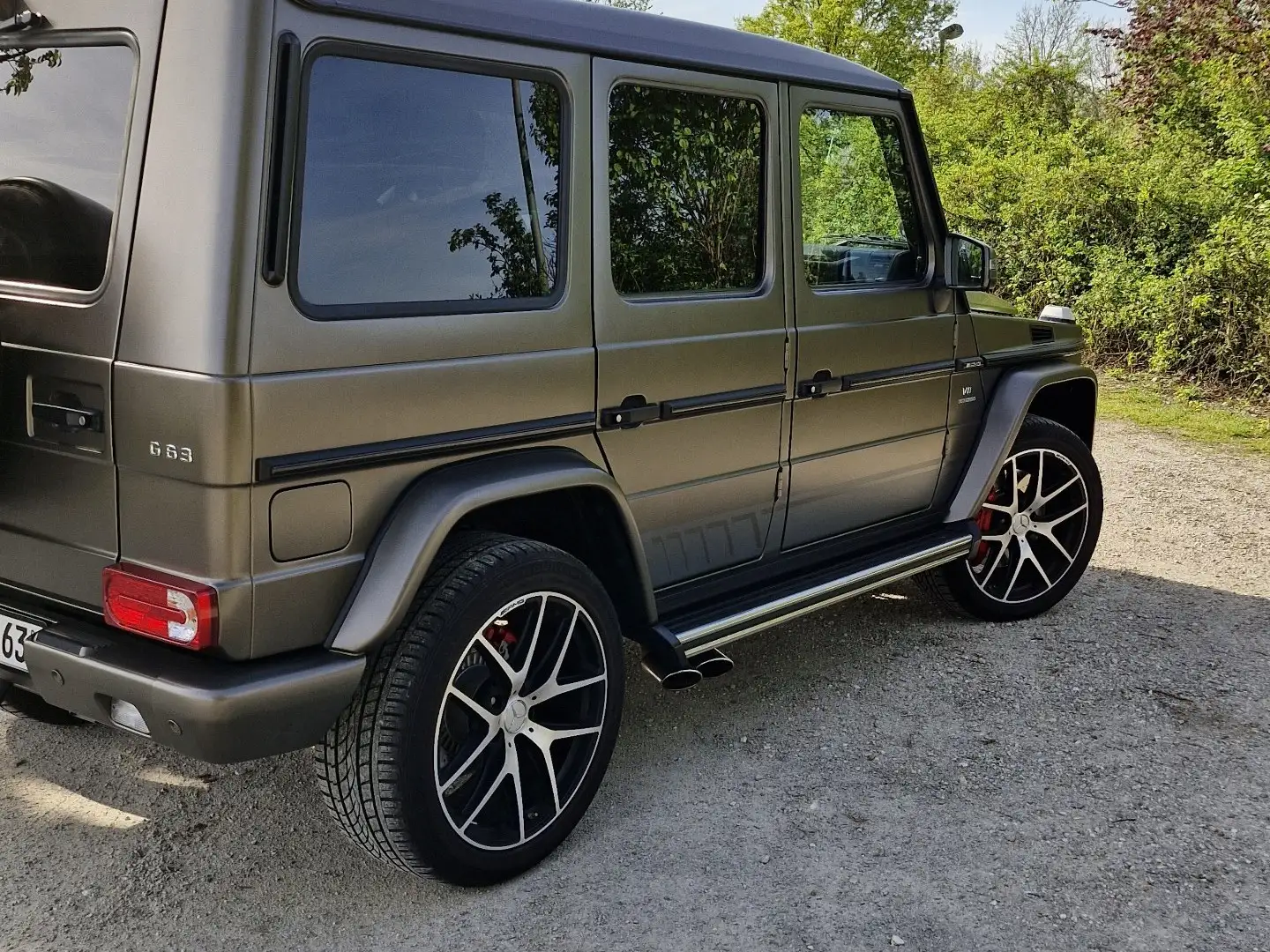 Mercedes-Benz G 63 AMG G 63 AMG Exclusive Edition (463.272) Šedá - 2