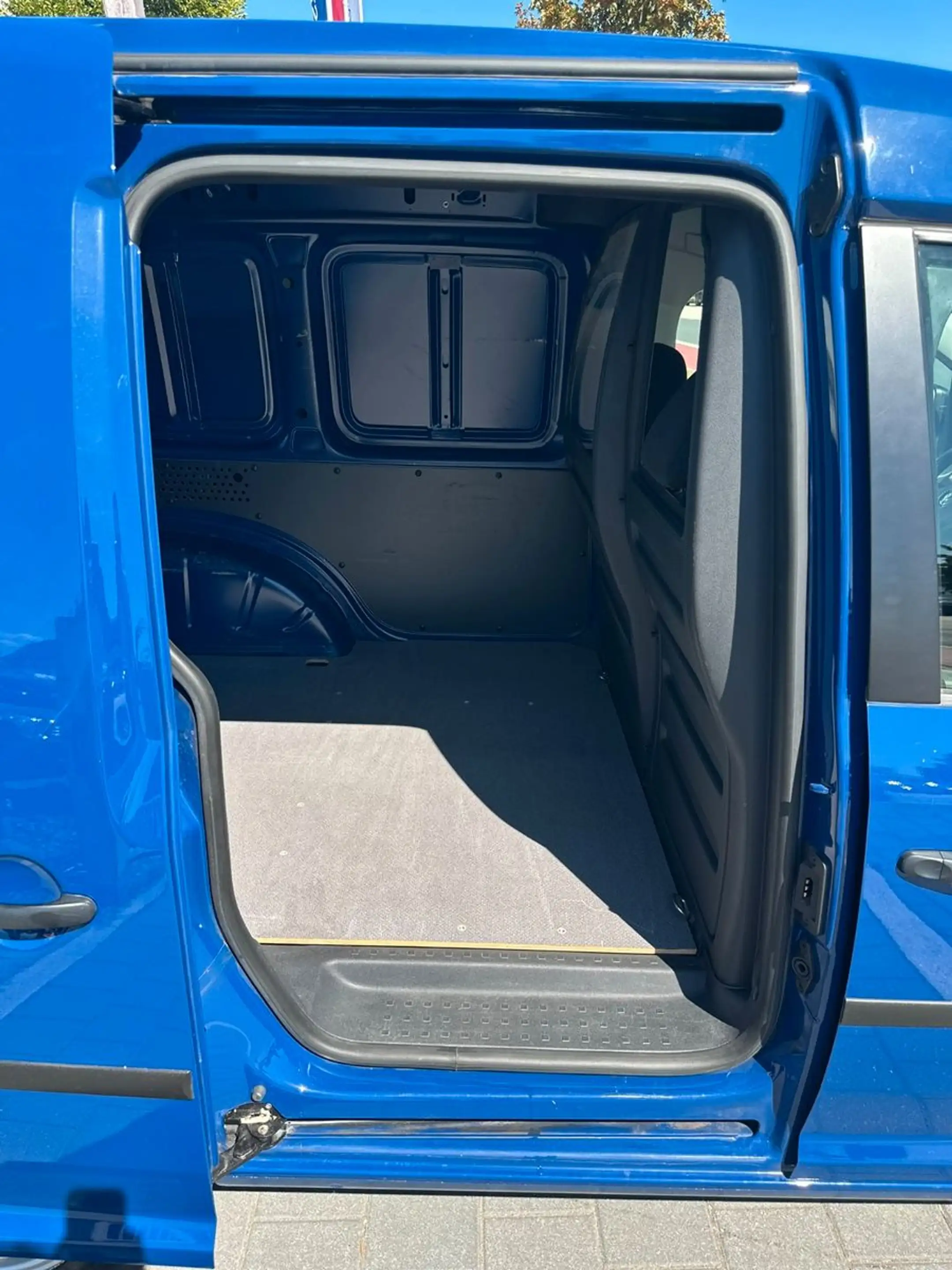Volkswagen Caddy Kasten / MwSt. / Scheckheft / 1. Hand — photo 11