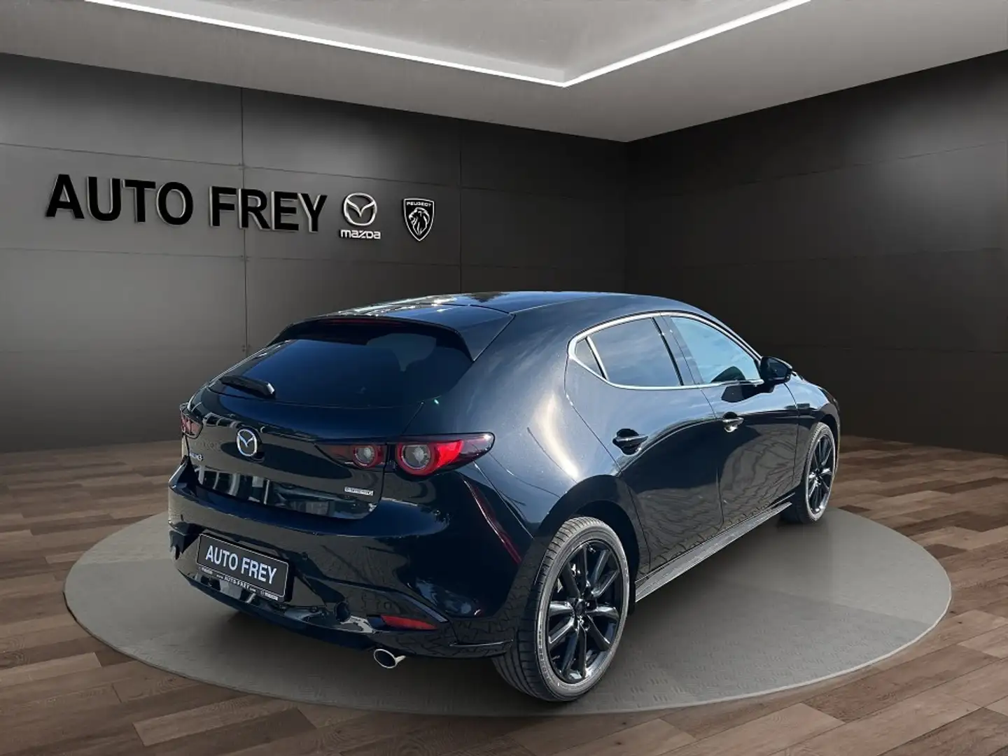 Mazda 3 2.5L e-SKYACTIV G 140ps Homura Schwarz - 2