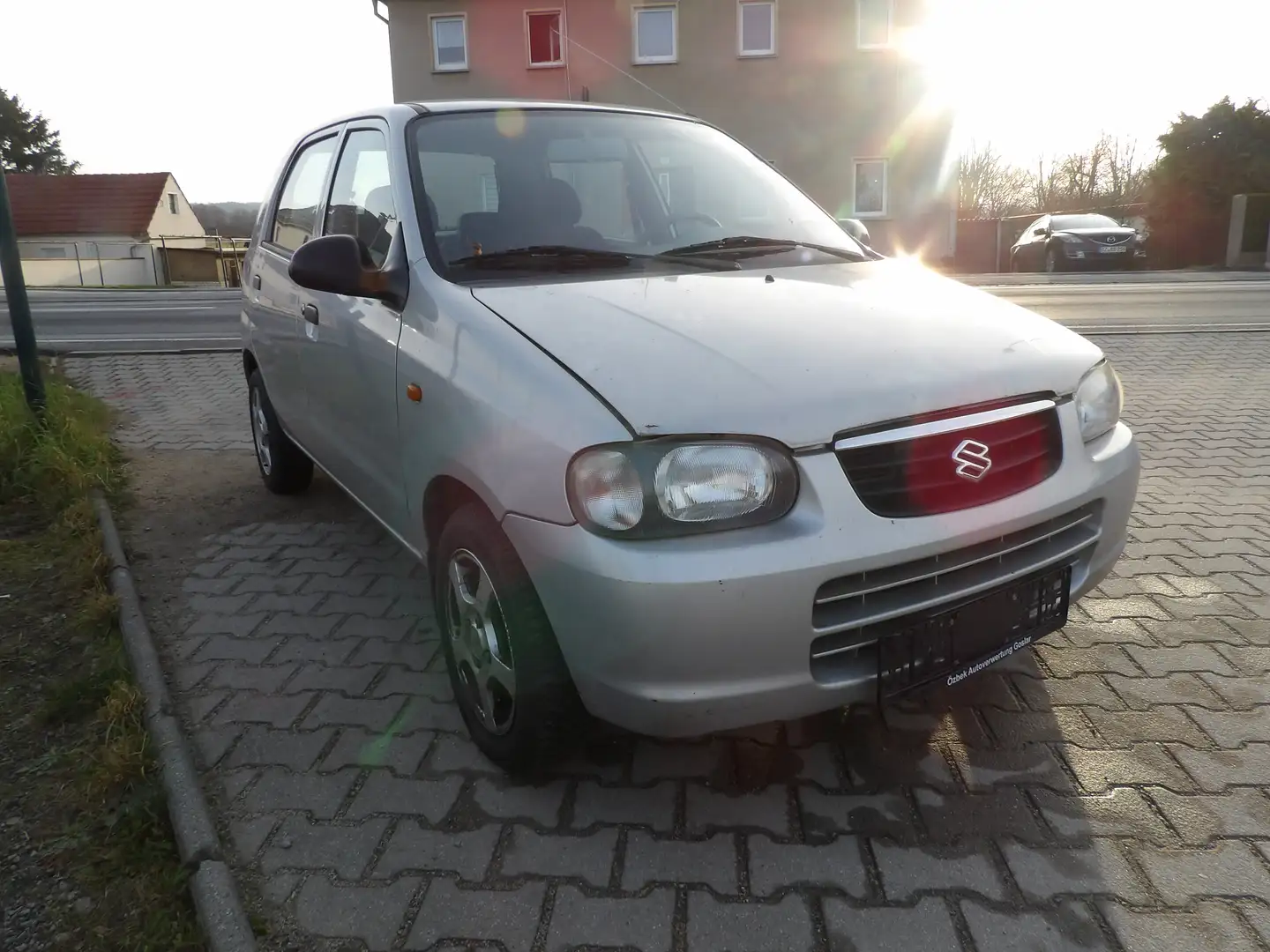 Suzuki Alto Basis Automatik Radio HU AU Neu srebrna - 1
