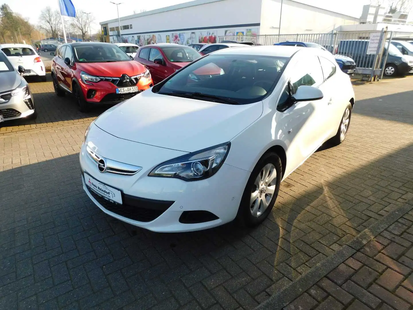 Opel Astra GTC 1.4T Weiß - 1