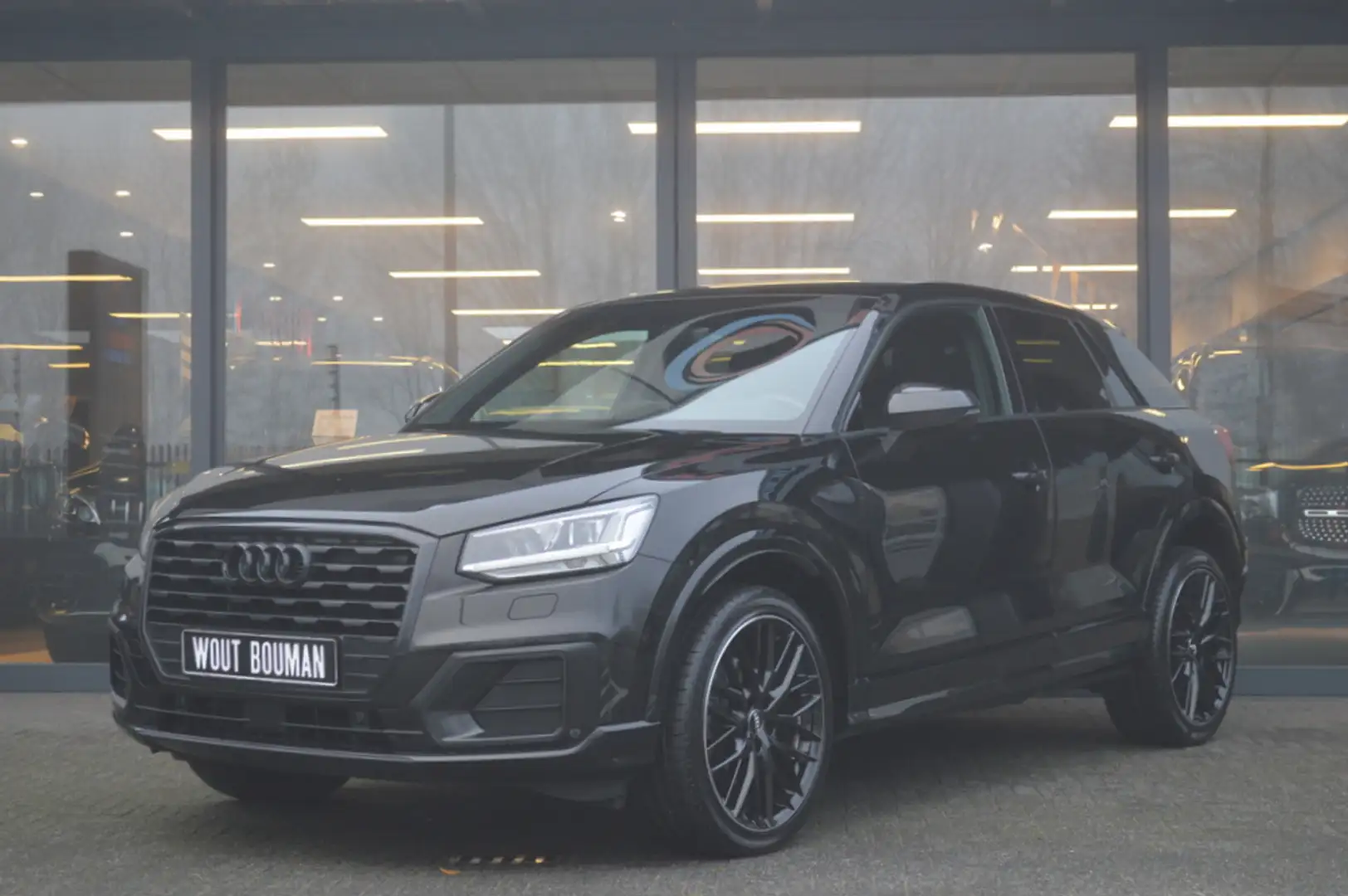Audi Q2 35 TFSI Sport Aut. Led Leder Camera CarPlay Pdc Zwart - 2