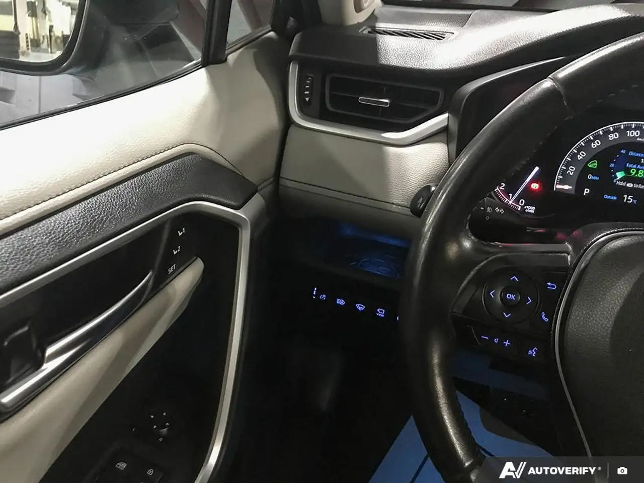 Toyota RAV 4 снимка Toyota RAV 4