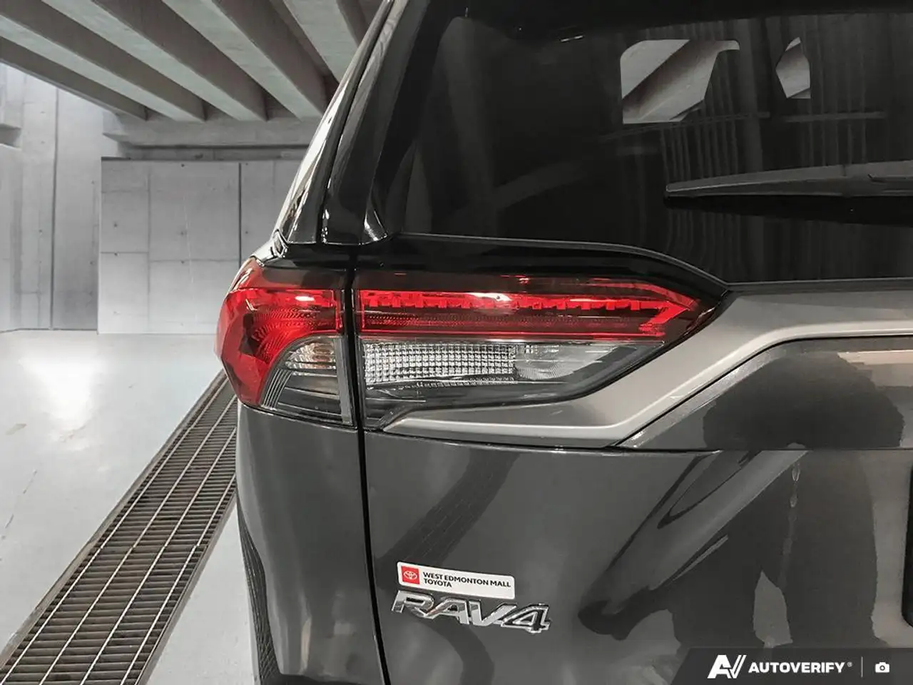 Toyota RAV 4 снимка Toyota RAV 4