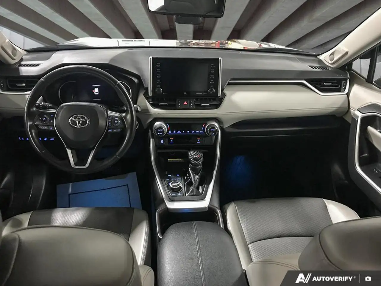 Toyota RAV 4 снимка Toyota RAV 4