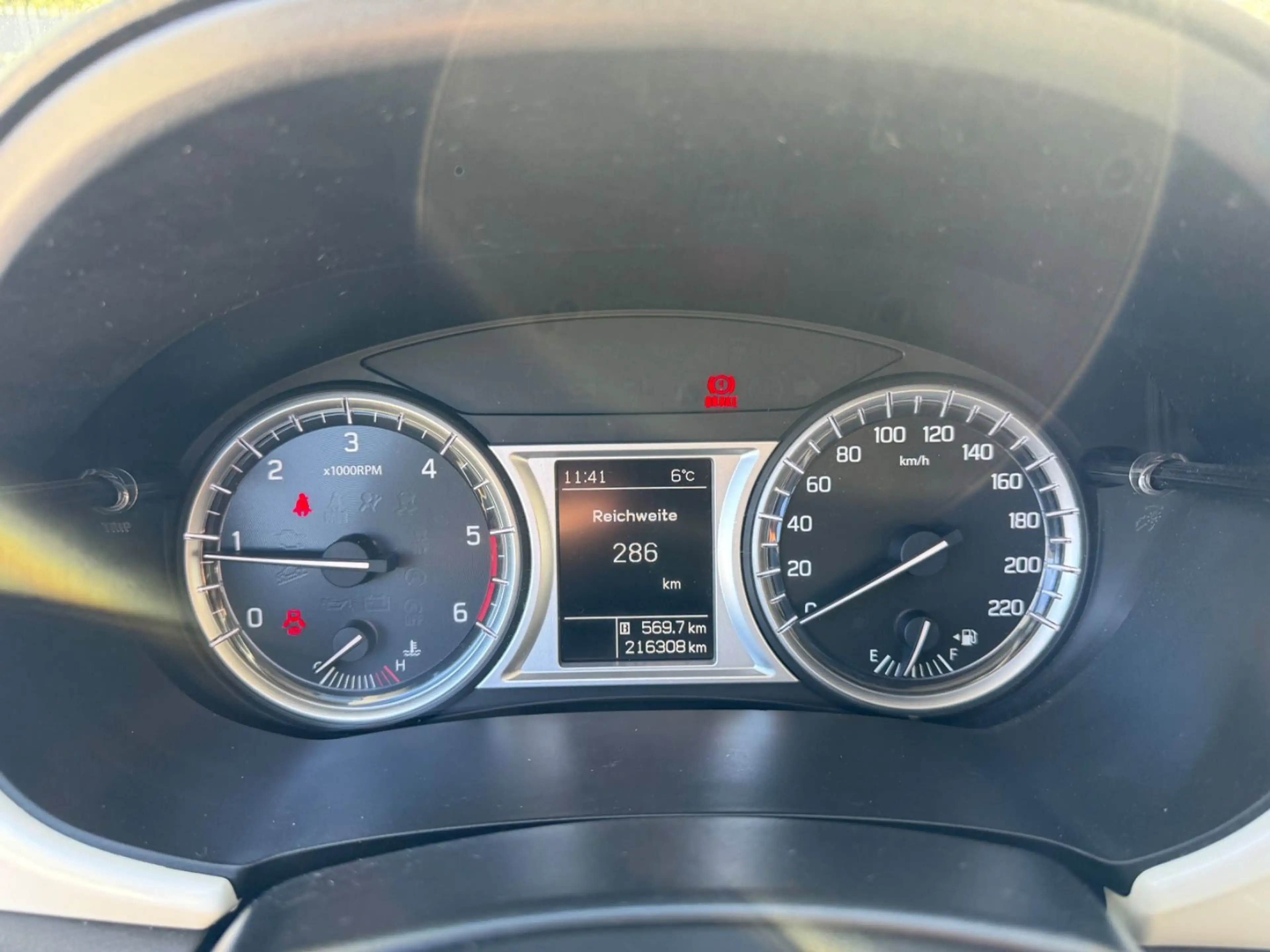 Suzuki Vitara 1.6 DDiS Comfort 4x2 Sitzheizung-Klima — photo 15