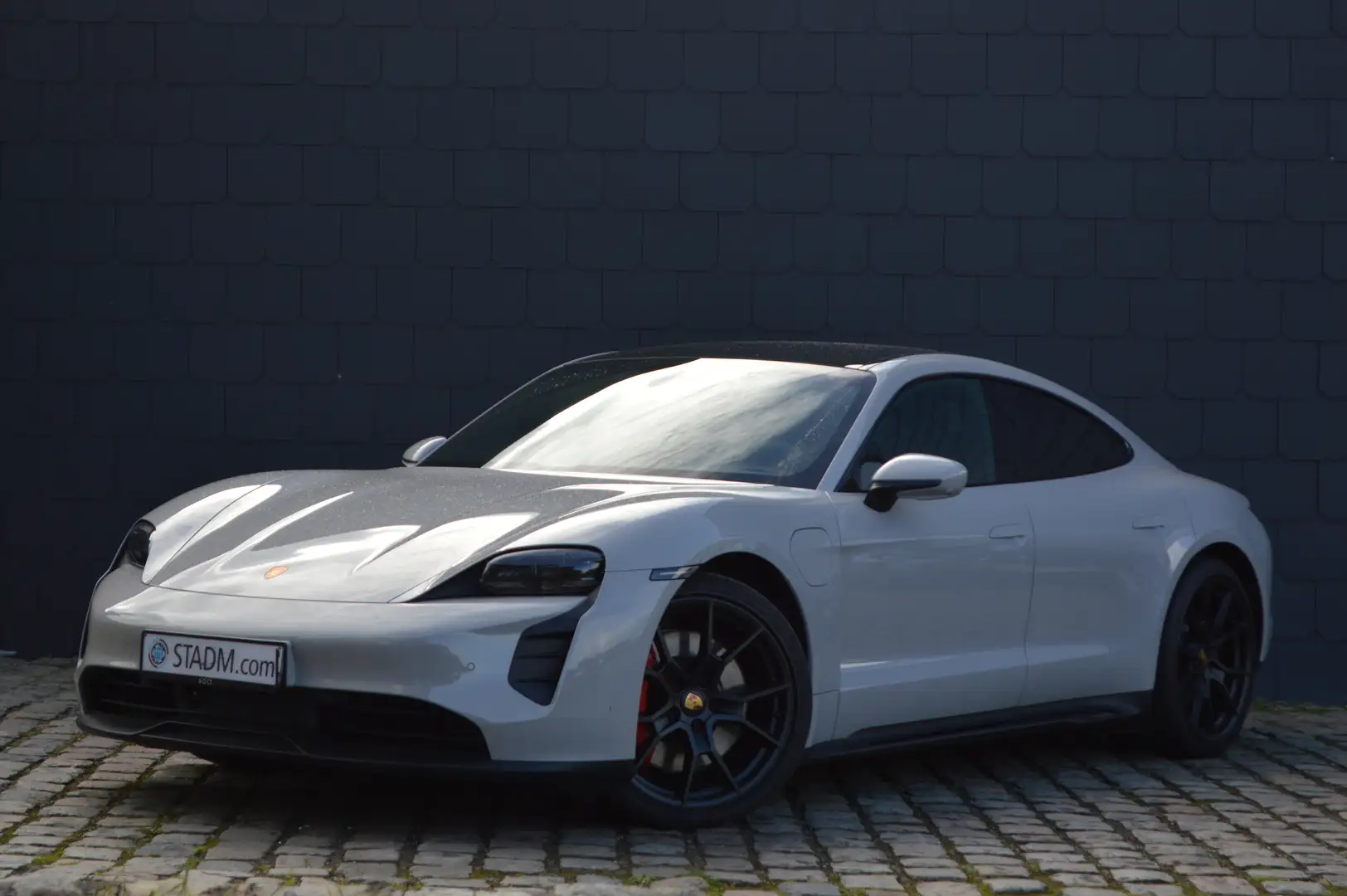Porsche Taycan GTS | Battery+ | BOSE | Sport Chrono | Matrix Grey - 2