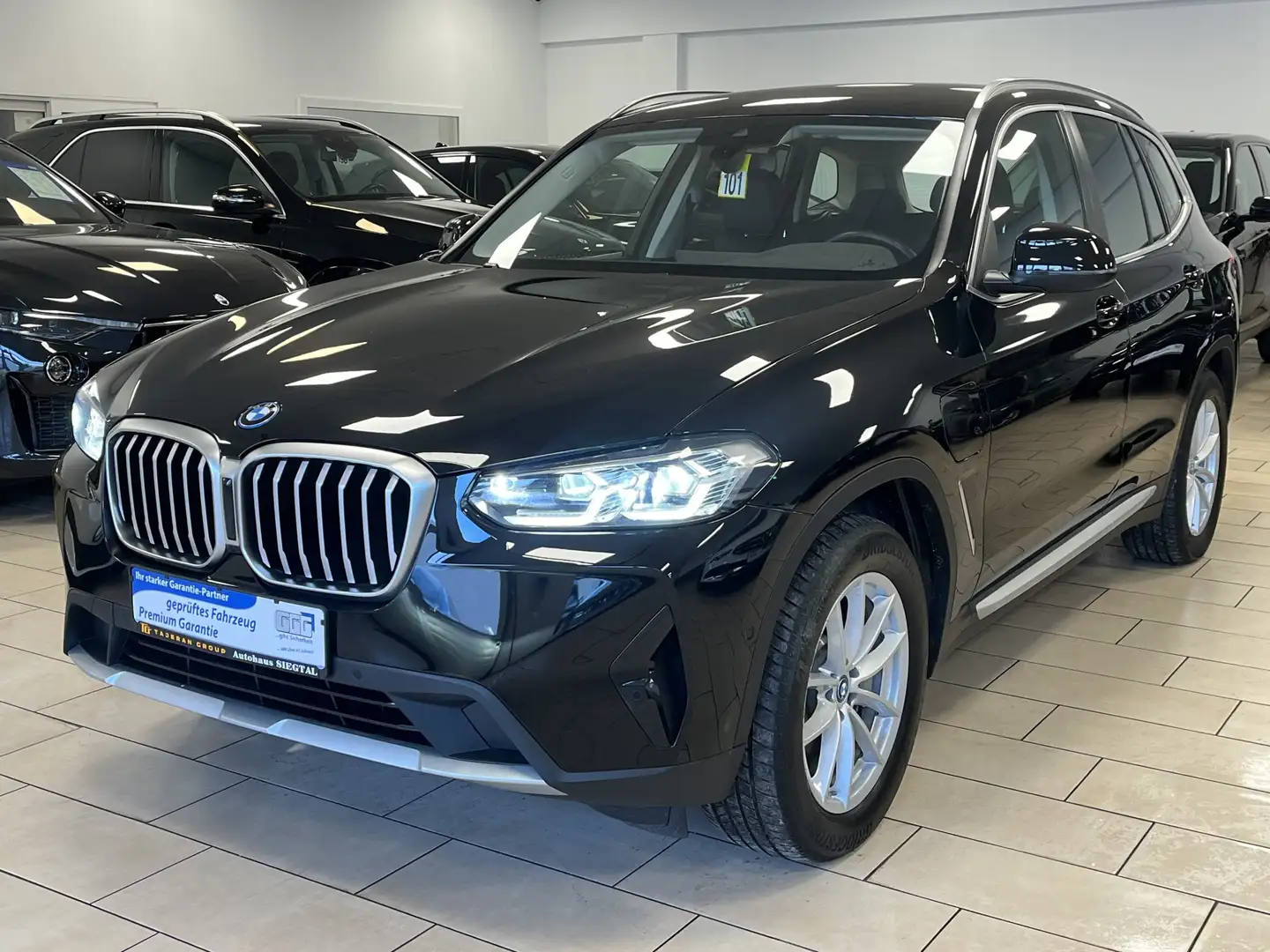 BMW X3 xDrive 30 e AHK LED Navi dig.Cockpit Leder Noir - 1