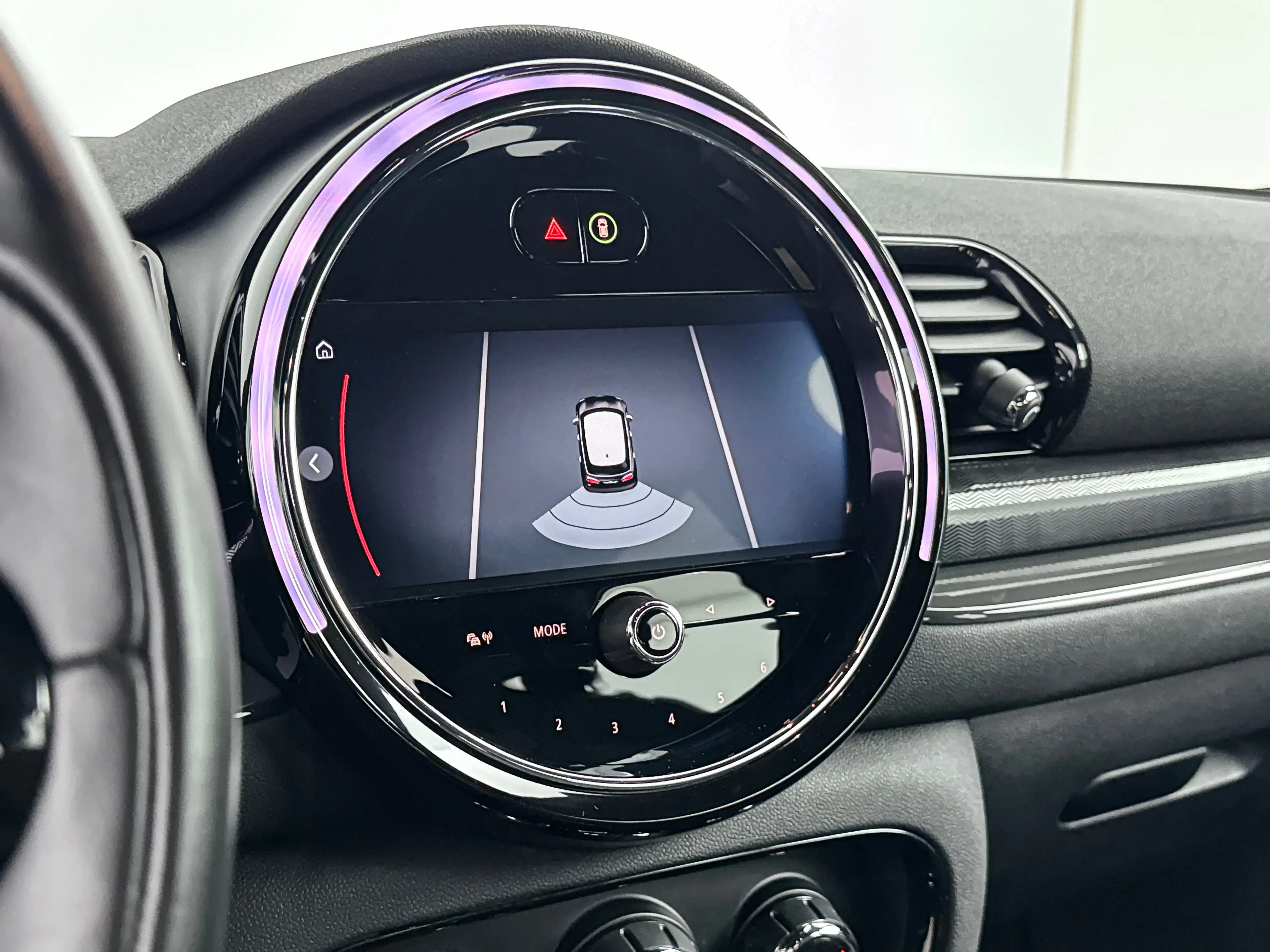 MINI Cooper Clubman A/T Business Edition | 17" Allseason | Afneembare — photo 23