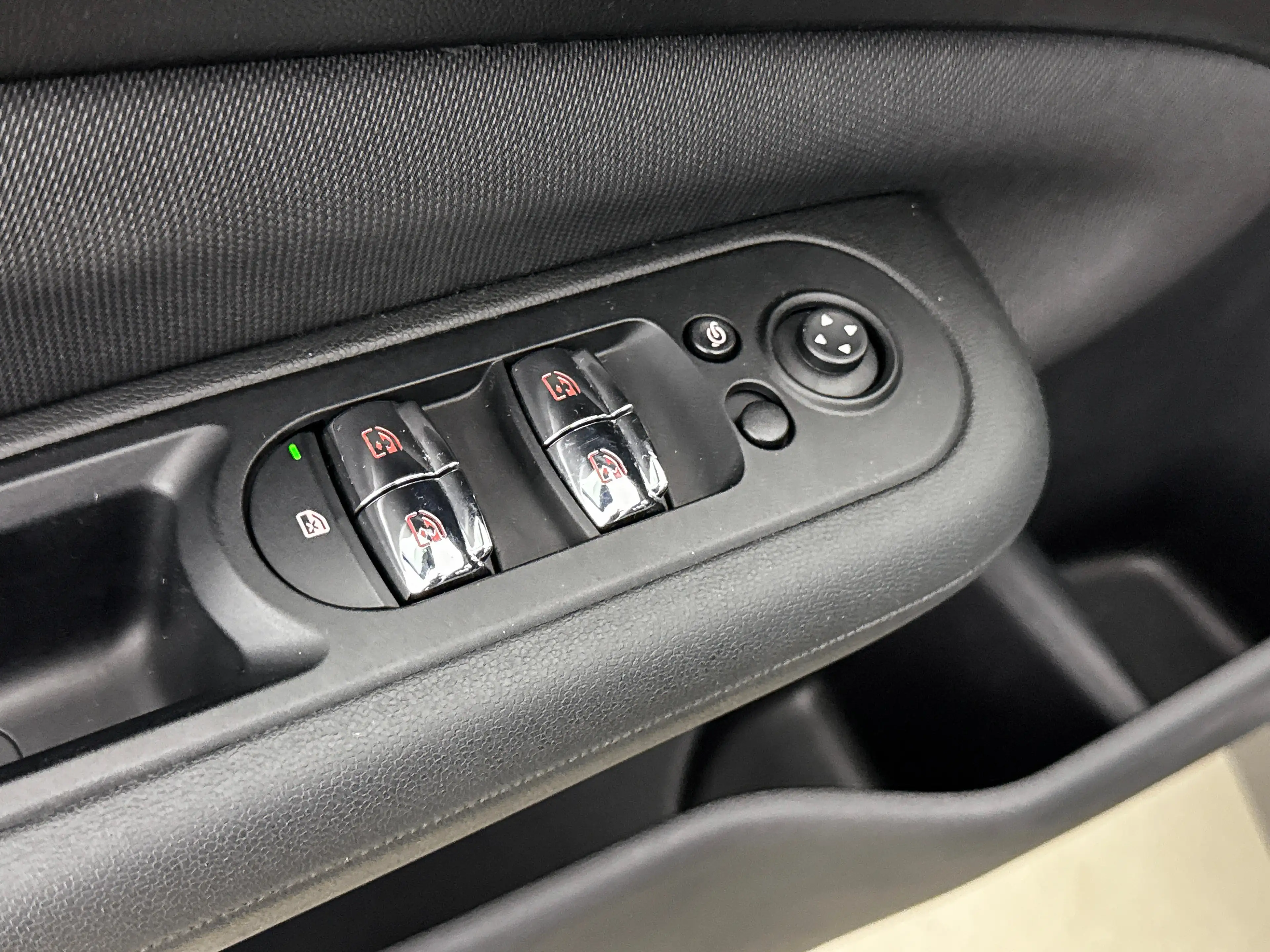 MINI Cooper Clubman A/T Business Edition | 17" Allseason | Afneembare — photo 27