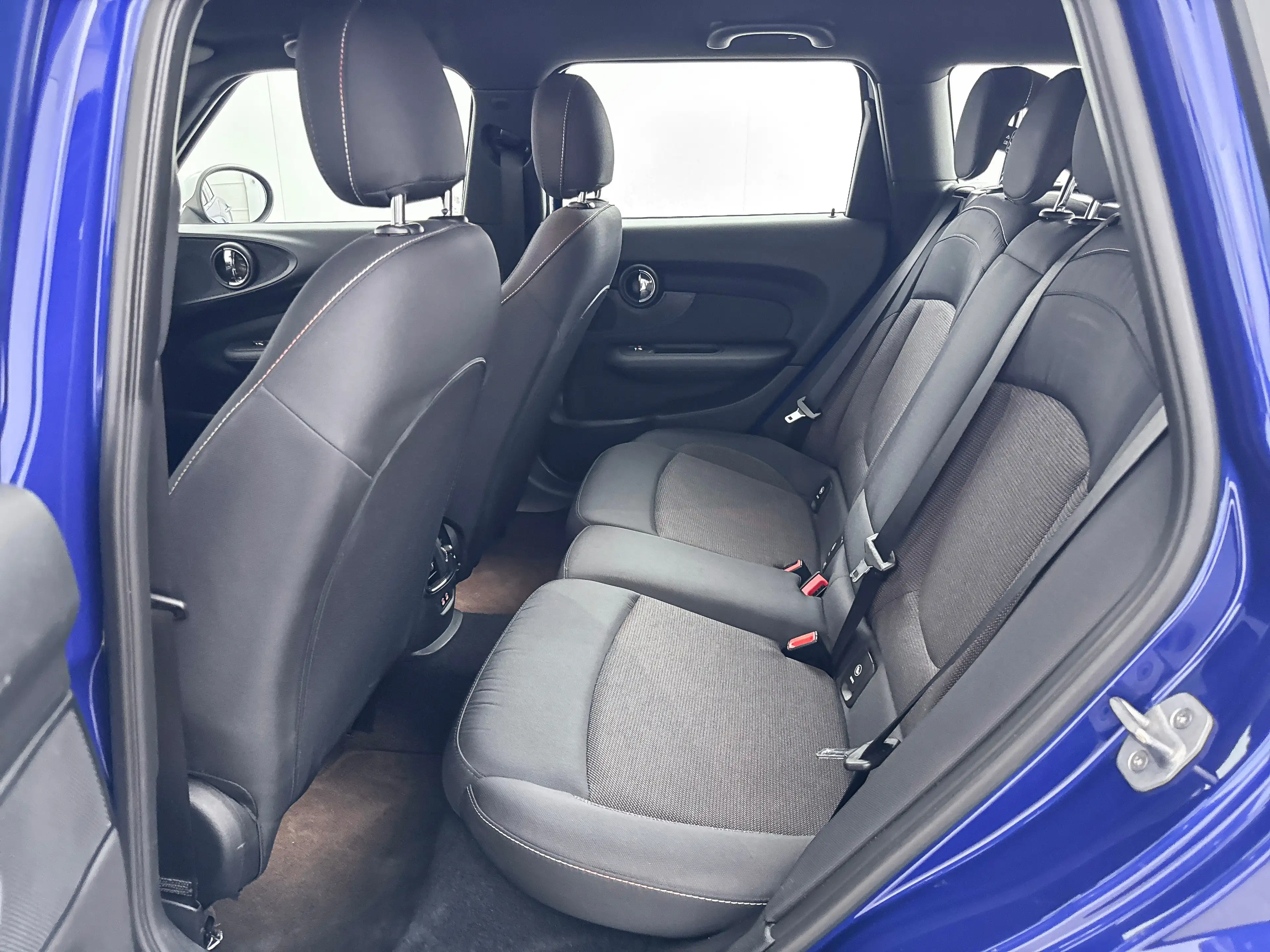 MINI Cooper Clubman A/T Business Edition | 17" Allseason | Afneembare — photo 16