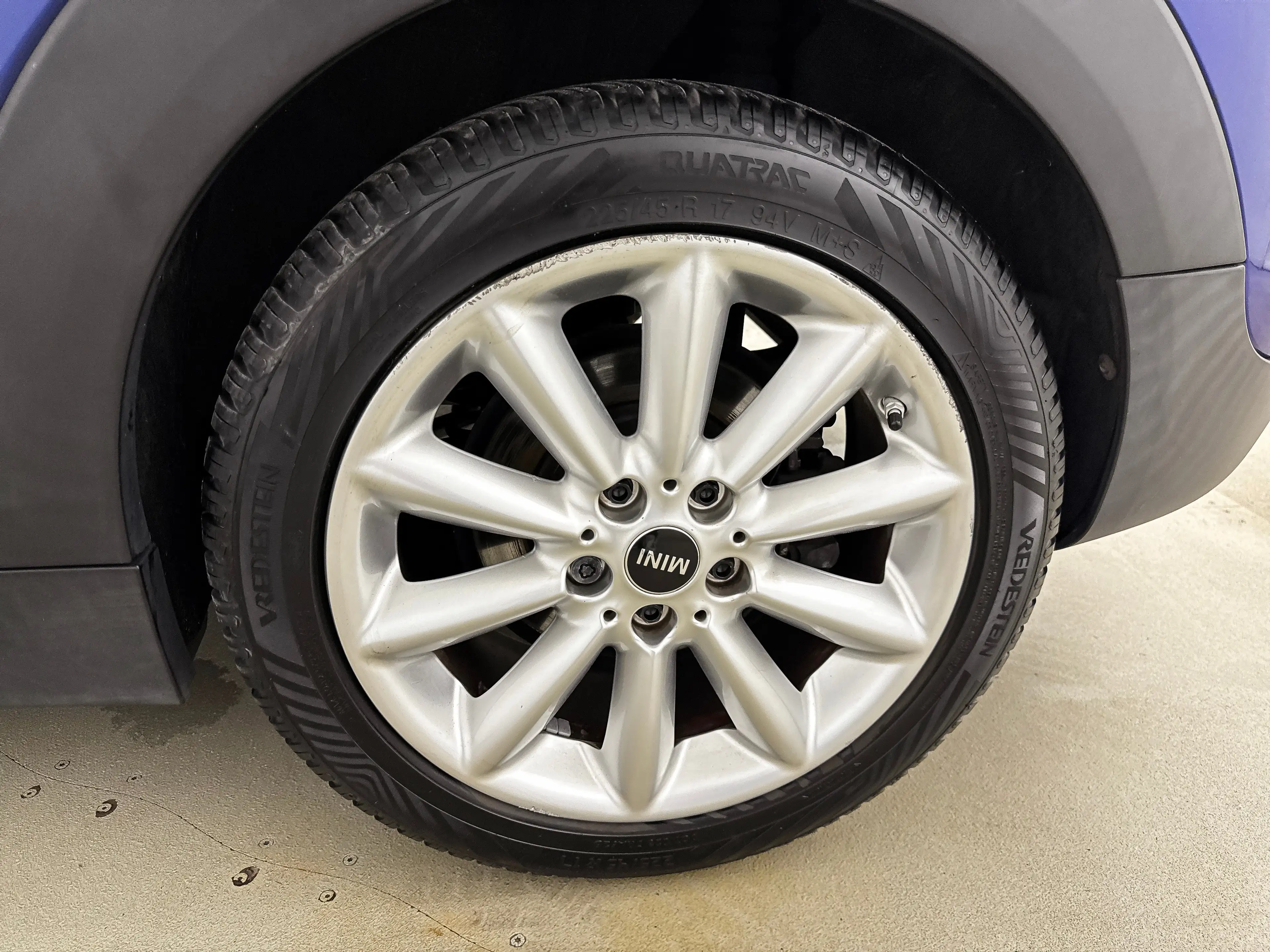 MINI Cooper Clubman A/T Business Edition | 17" Allseason | Afneembare — photo 9