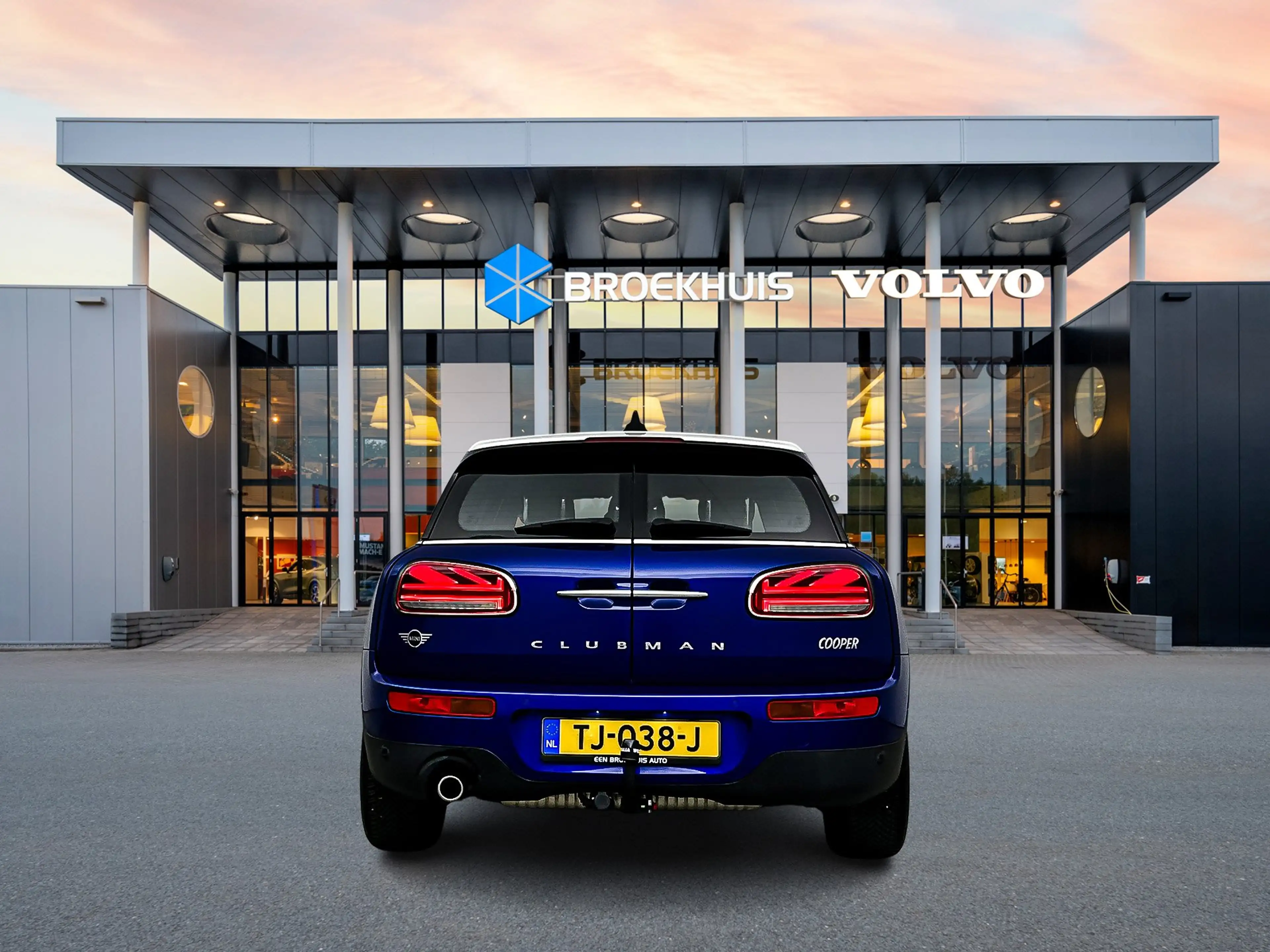 MINI Cooper Clubman A/T Business Edition | 17" Allseason | Afneembare — photo 7