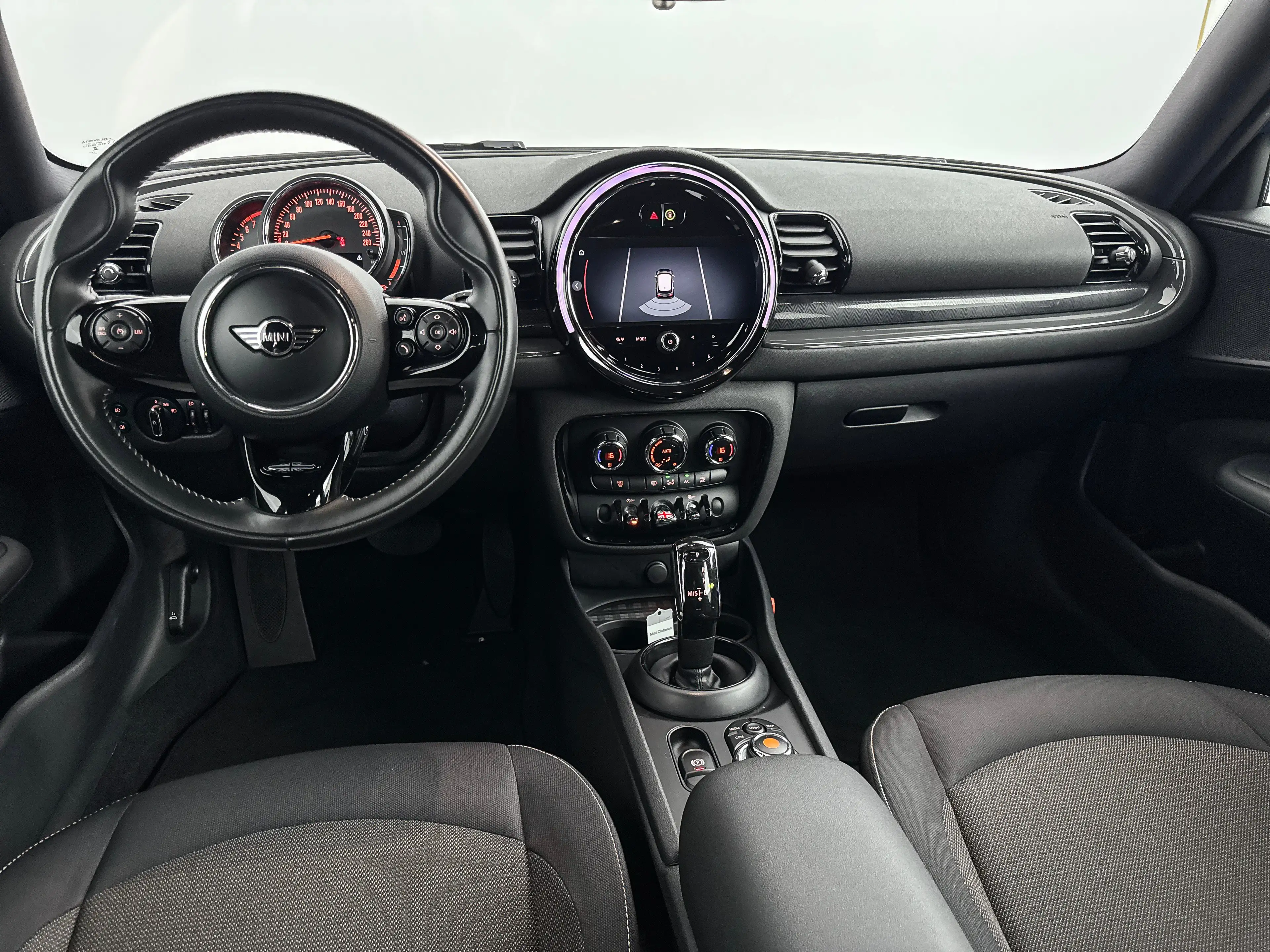 MINI Cooper Clubman A/T Business Edition | 17" Allseason | Afneembare — photo 17