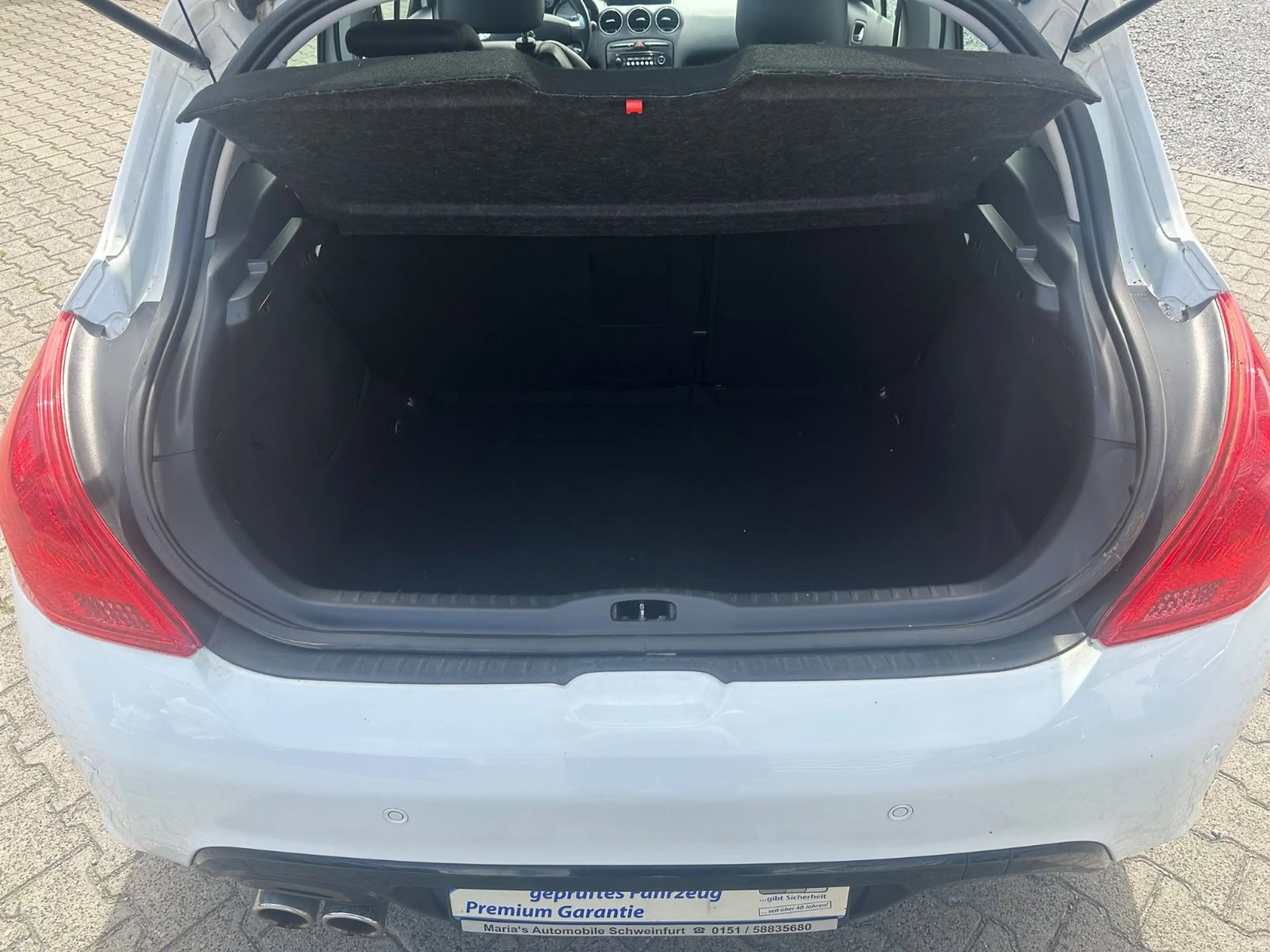 Peugeot 308 GTi — photo 9