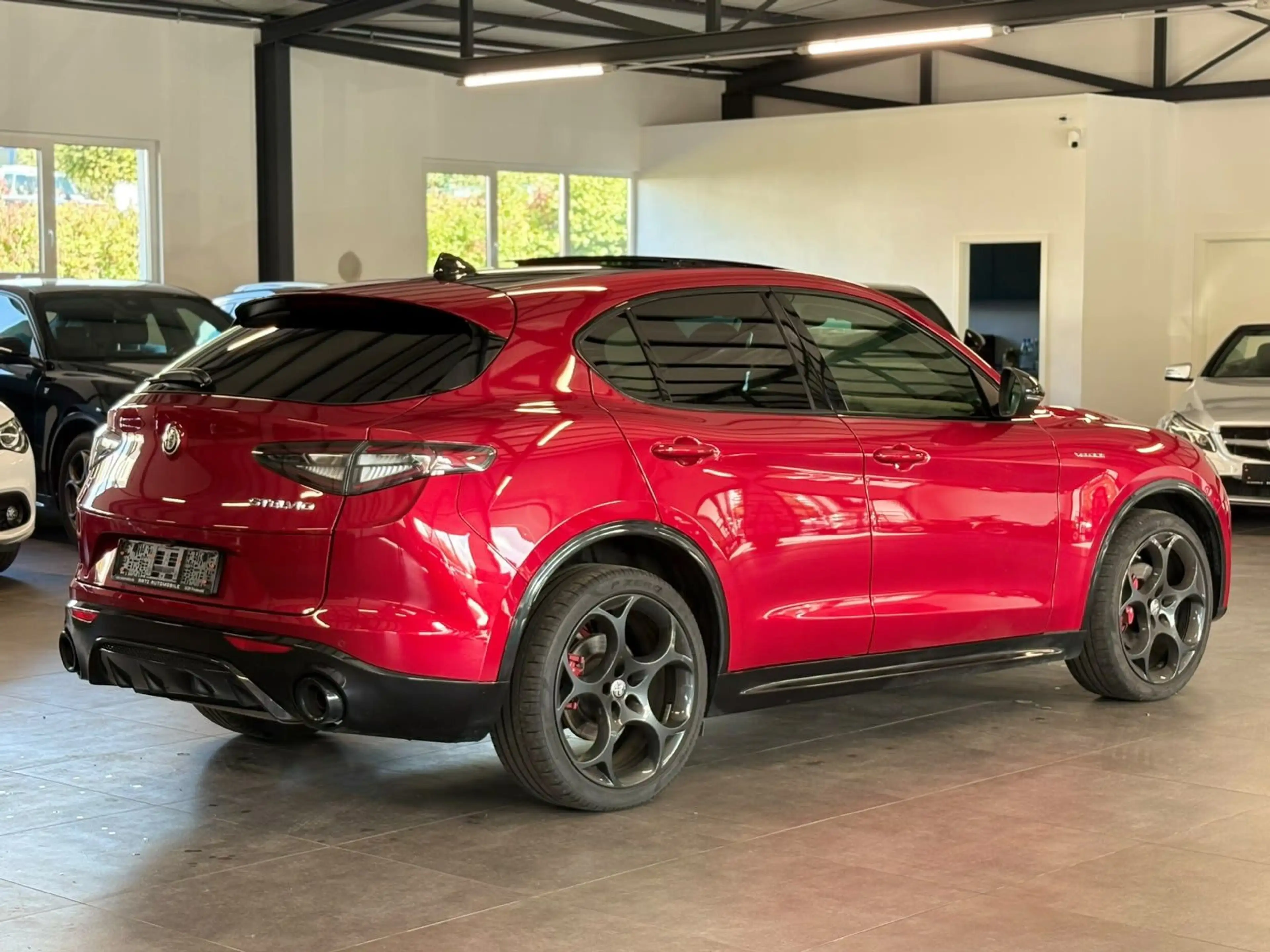 Alfa Romeo Stelvio Veloce Q4 MATRIX+PANO+MEMO+ACC+LHZ/SHZ — photo 6