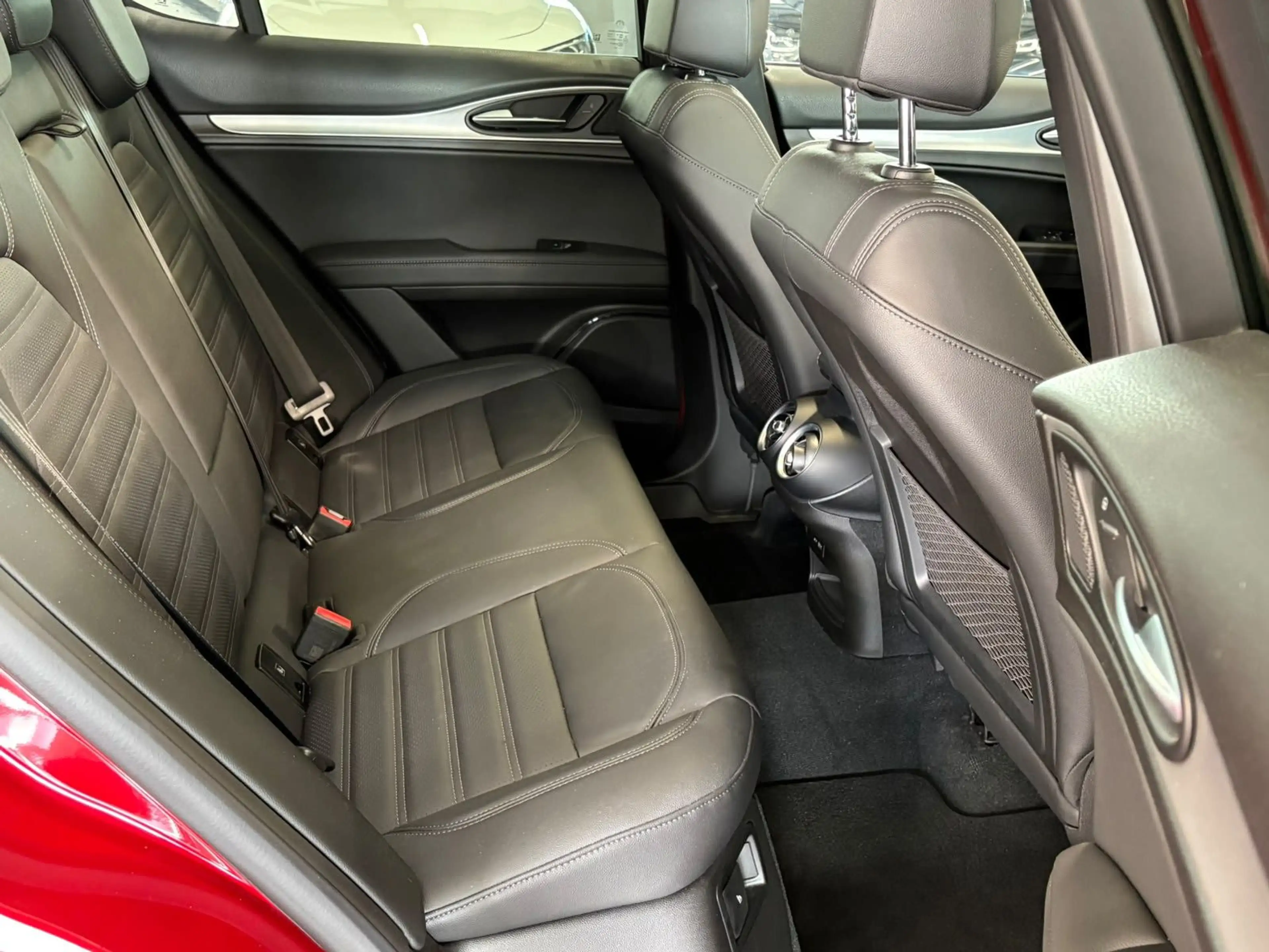 Alfa Romeo Stelvio Veloce Q4 MATRIX+PANO+MEMO+ACC+LHZ/SHZ — photo 15