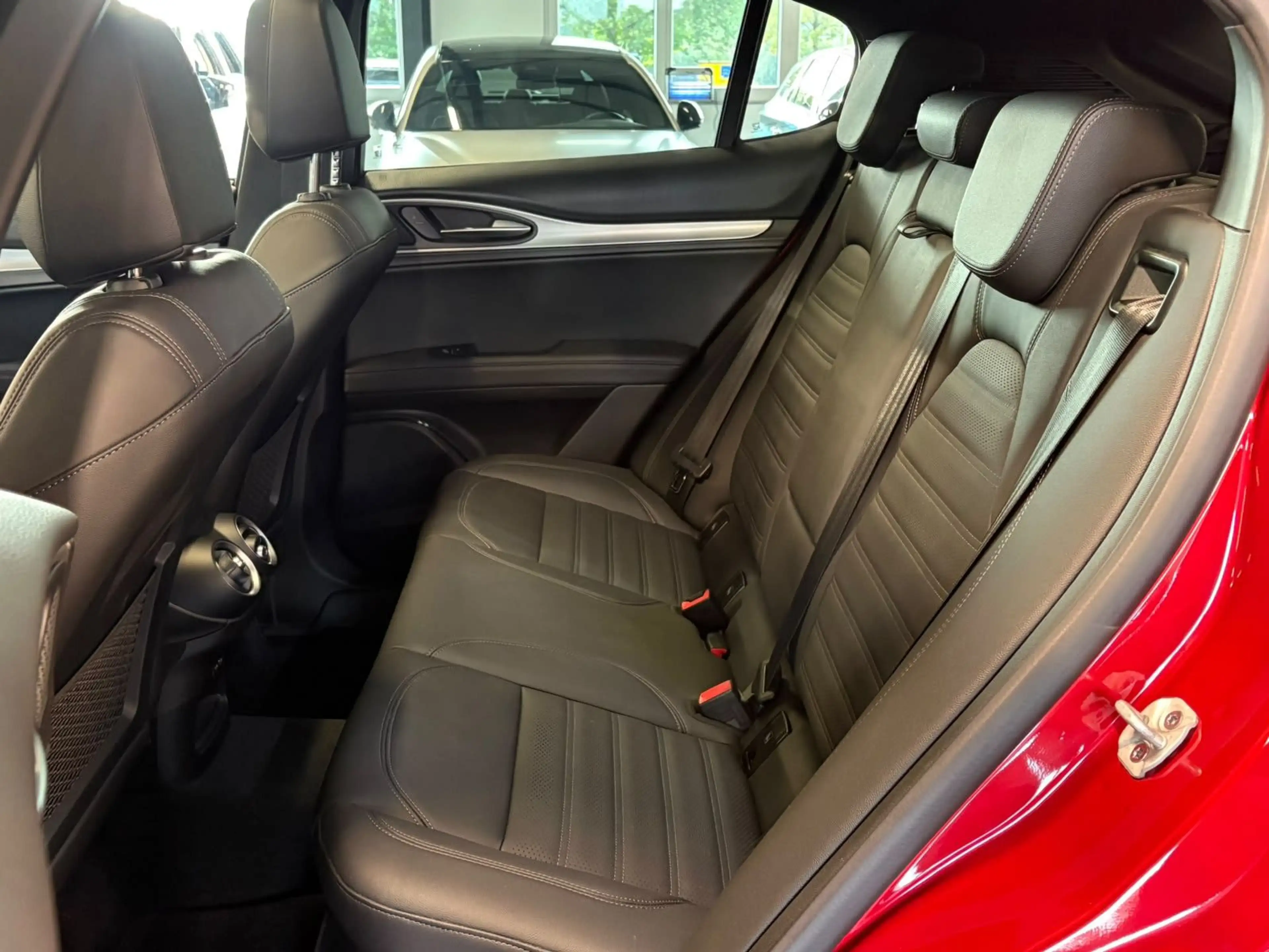 Alfa Romeo Stelvio Veloce Q4 MATRIX+PANO+MEMO+ACC+LHZ/SHZ — photo 12