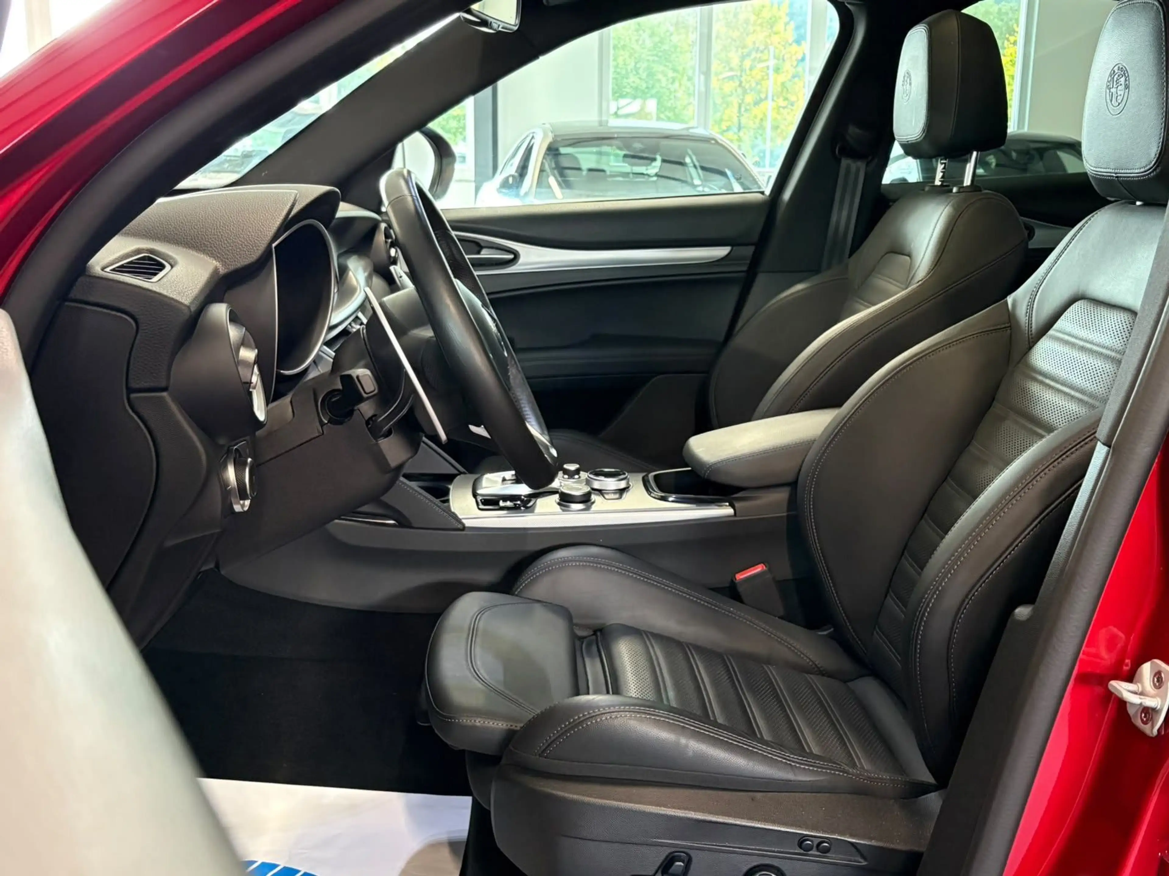 Alfa Romeo Stelvio Veloce Q4 MATRIX+PANO+MEMO+ACC+LHZ/SHZ — photo 8