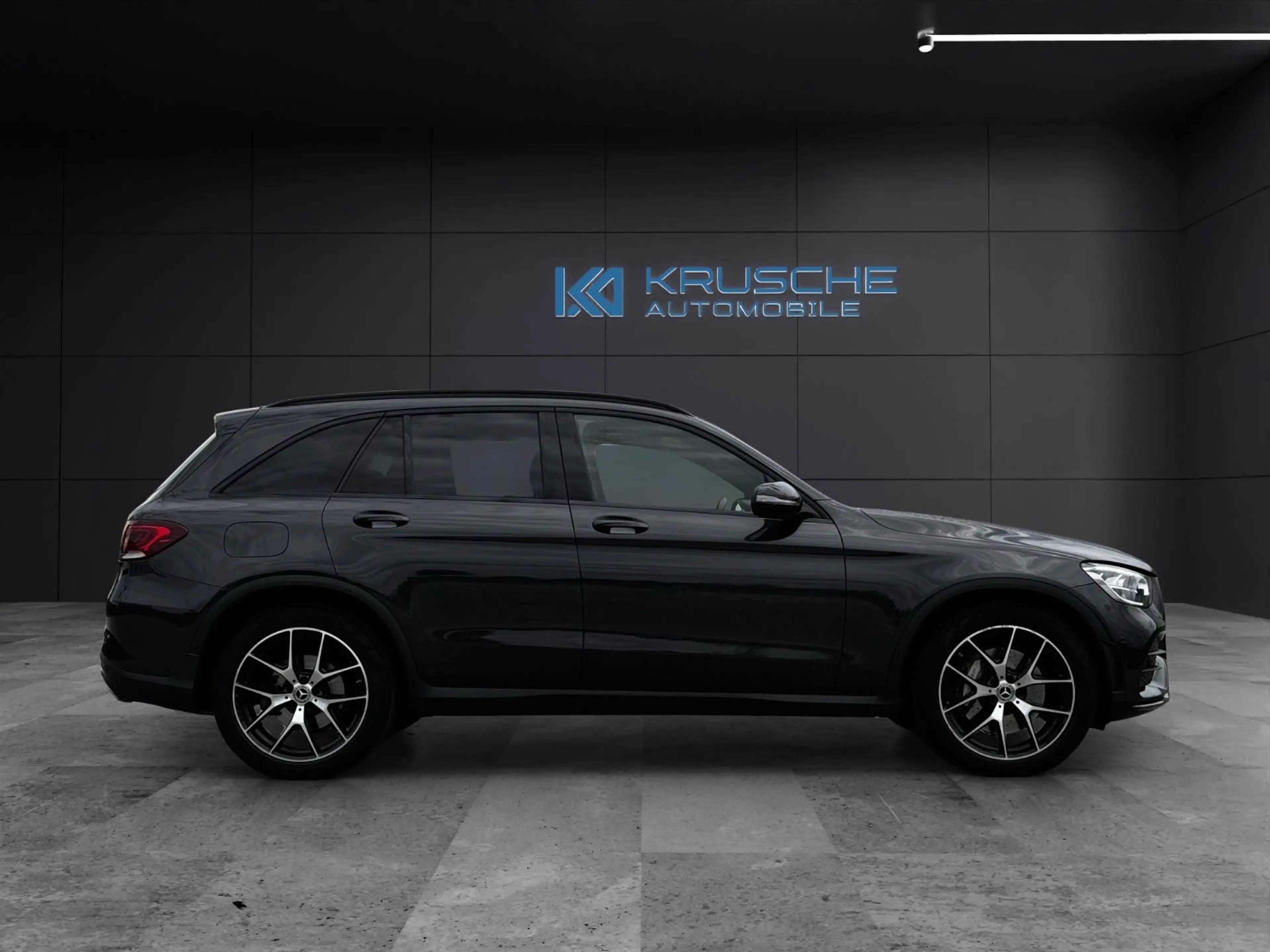 Mercedes-Benz GLC 200 4Matic AMG Line+Night+SHZ+RFK+20 Zoll — photo 6