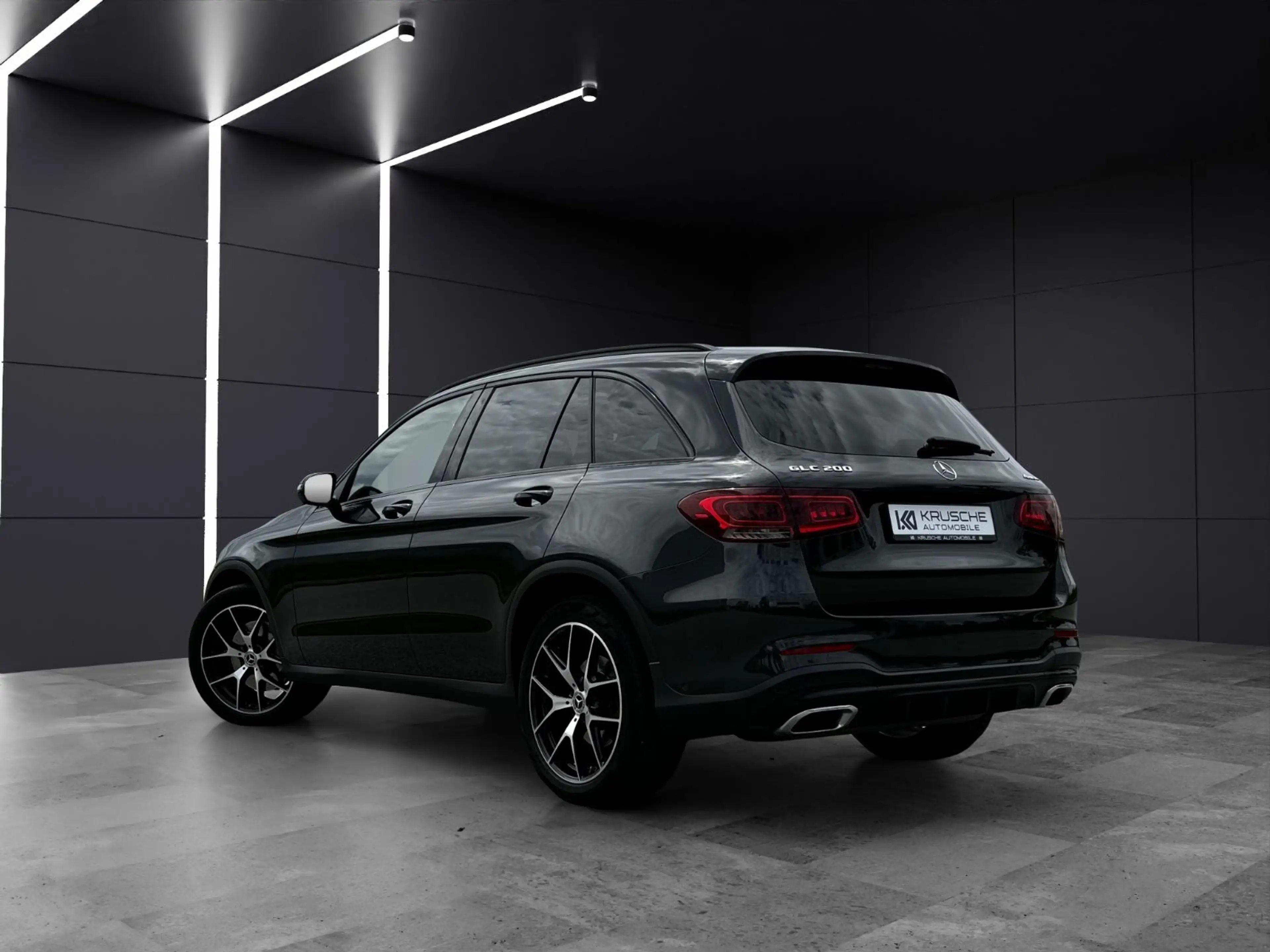 Mercedes-Benz GLC 200 4Matic AMG Line+Night+SHZ+RFK+20 Zoll — photo 3