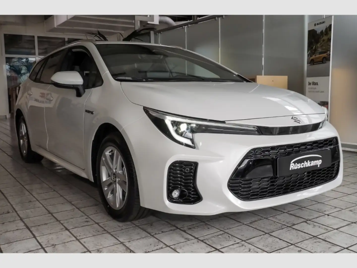 Suzuki Swace COMFORT+ CVT HYBRID Rückkam Keyless PDCv+h Voll-LE Weiß - 2