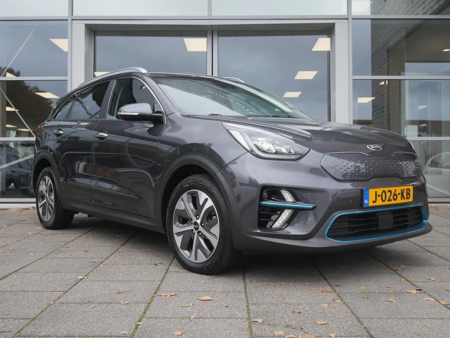 Kia e-Niro ExecutiveLine 64 kWh | 3Fase | Cruise | Clima | Ca Grijs - 2