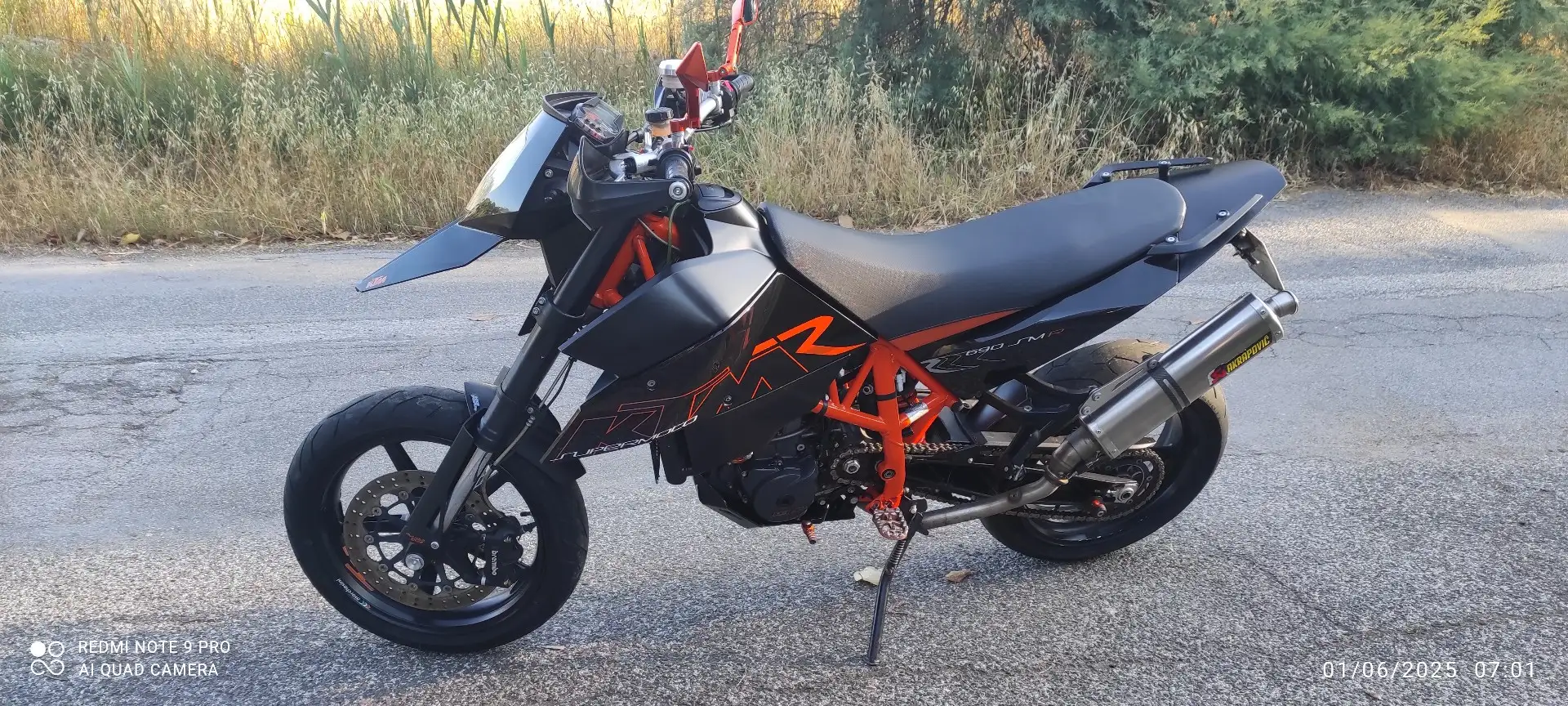 KTM 690 Supermoto KTM SM R  supermotard Orange - 1
