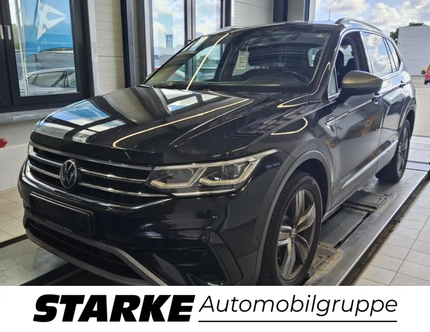 Volkswagen Tiguan Allspace 2.0 TDI DSG 4M 7-Sitzer Elegance Schwarz - 2
