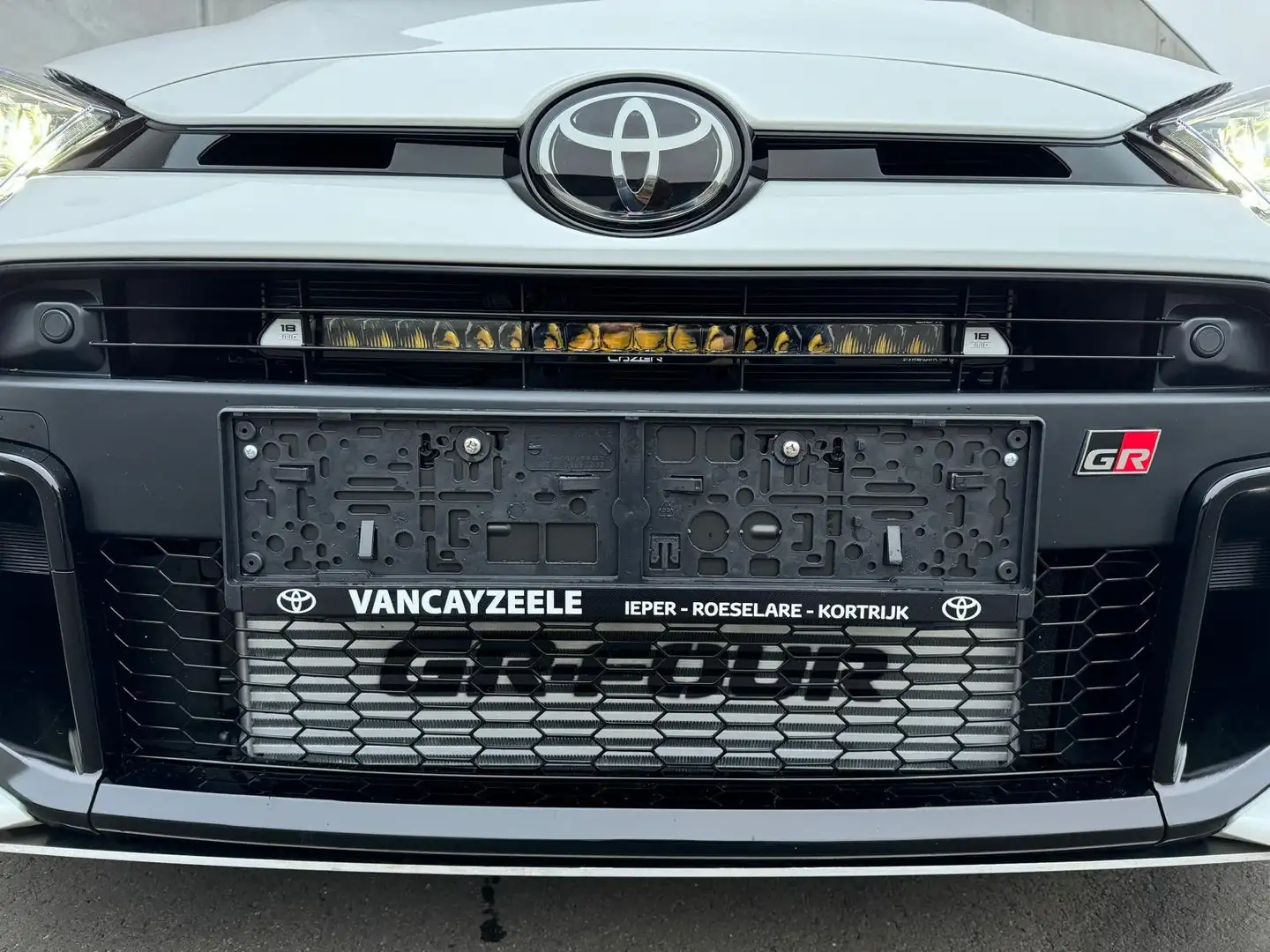 Toyota Yaris GR | Premium pack | Red Accents | Led Bar Blanc - 2