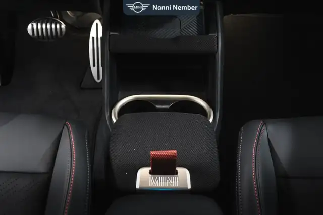 Mini Countryman view 13