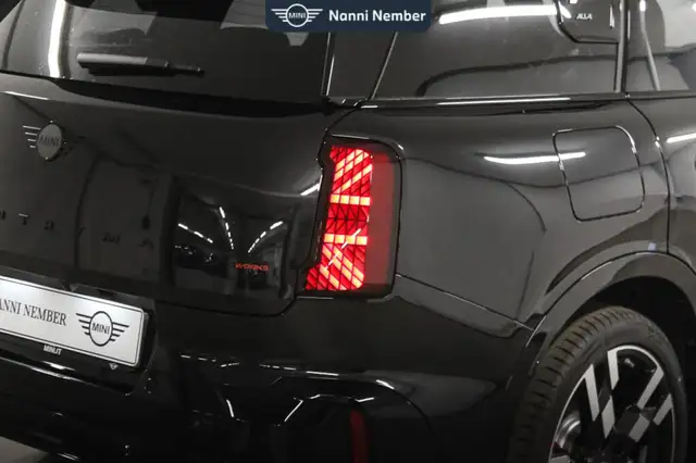 Mini Countryman view 6