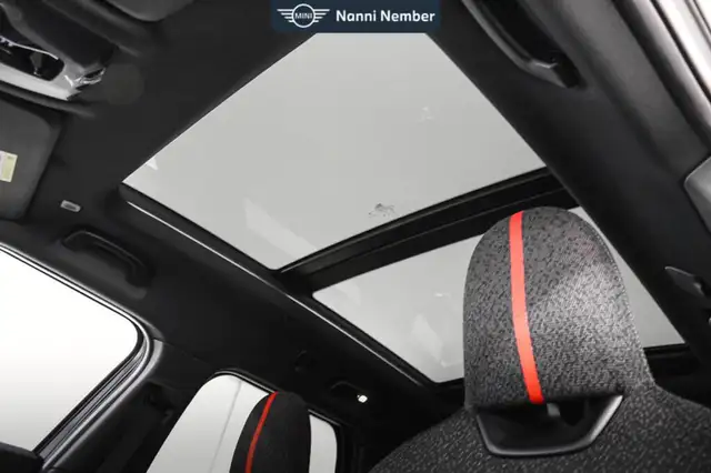 Mini Countryman view 9