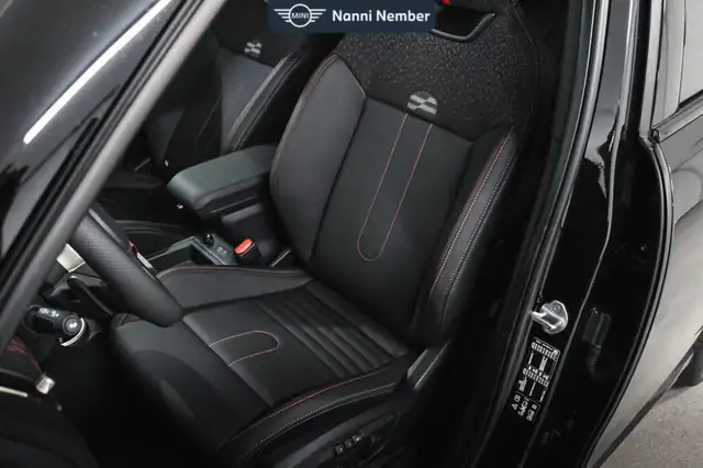 Mini Countryman view 14