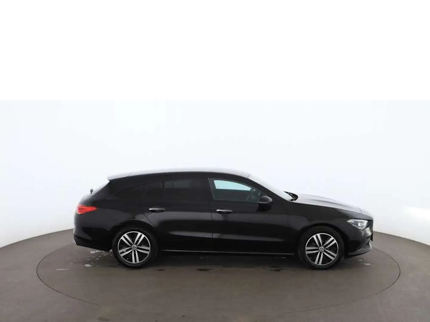 Mercedes-Benz CLA 220 d SB Progressive Aut LED NAV LEDER SITZHZG Noir - 2